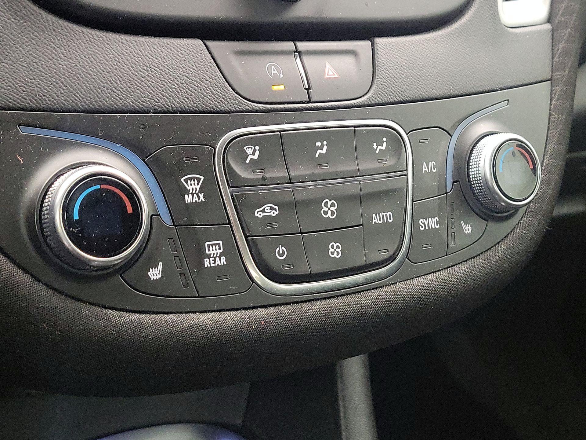 Thumbnail: 2023 Chevrolet Malibu - 16