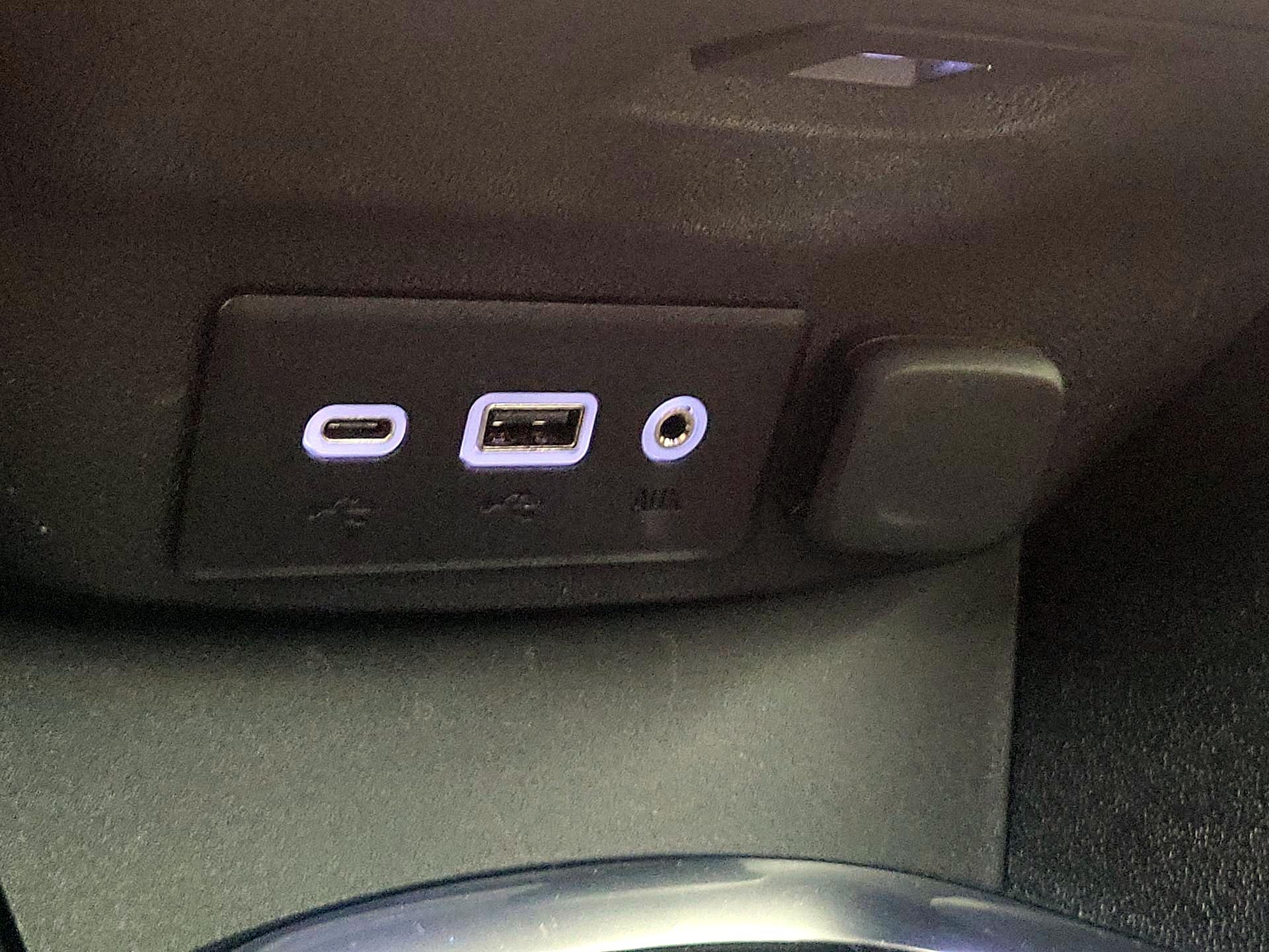 Thumbnail: 2023 Chevrolet Malibu - 18