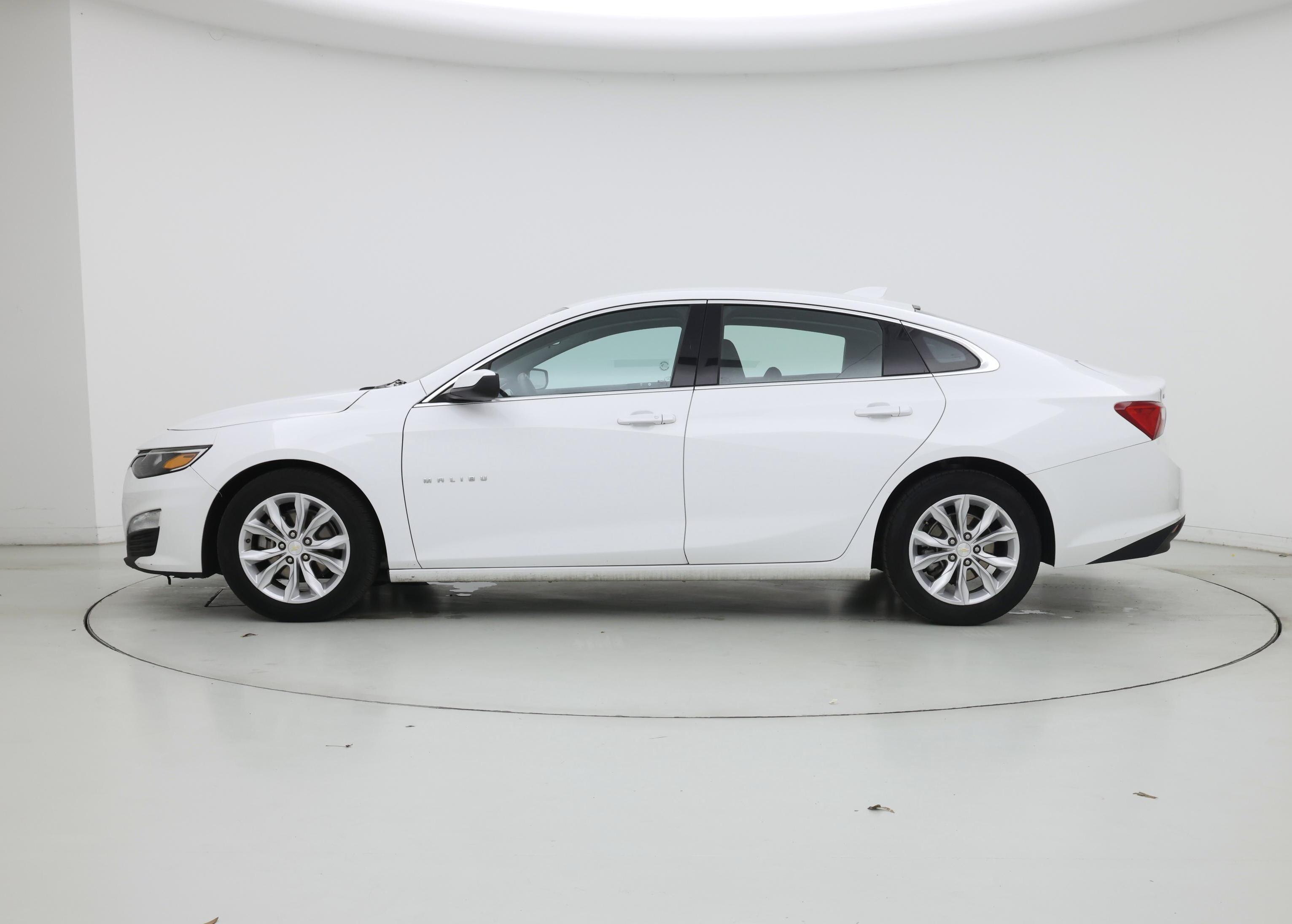 Thumbnail: 2023 Chevrolet Malibu - 3