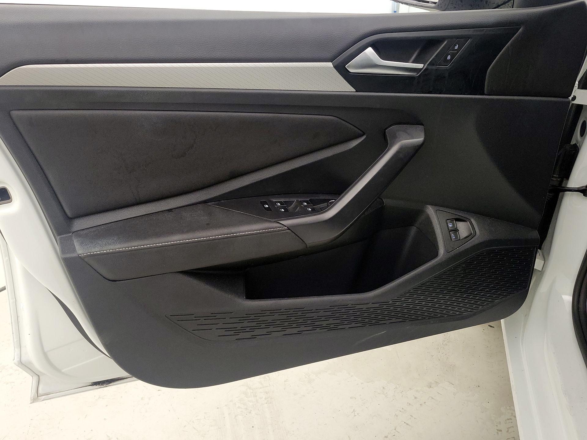 Thumbnail: 2024 Volkswagen Jetta - 12