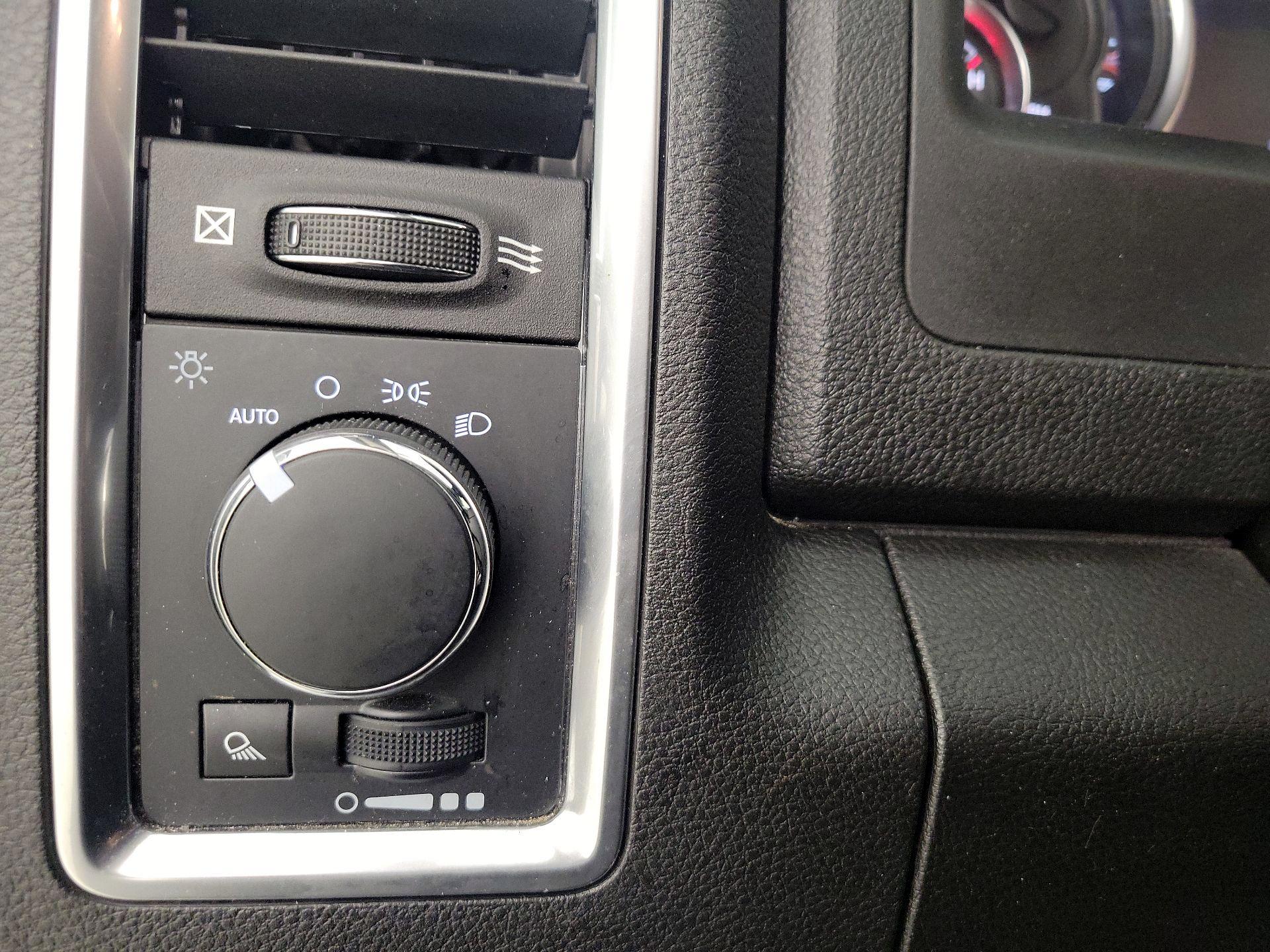 Thumbnail: 2023 RAM 1500 Classic - 13