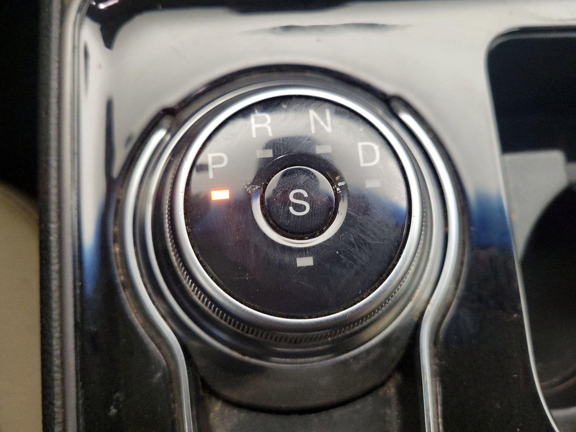 Thumbnail: 2020 Ford Edge - 17