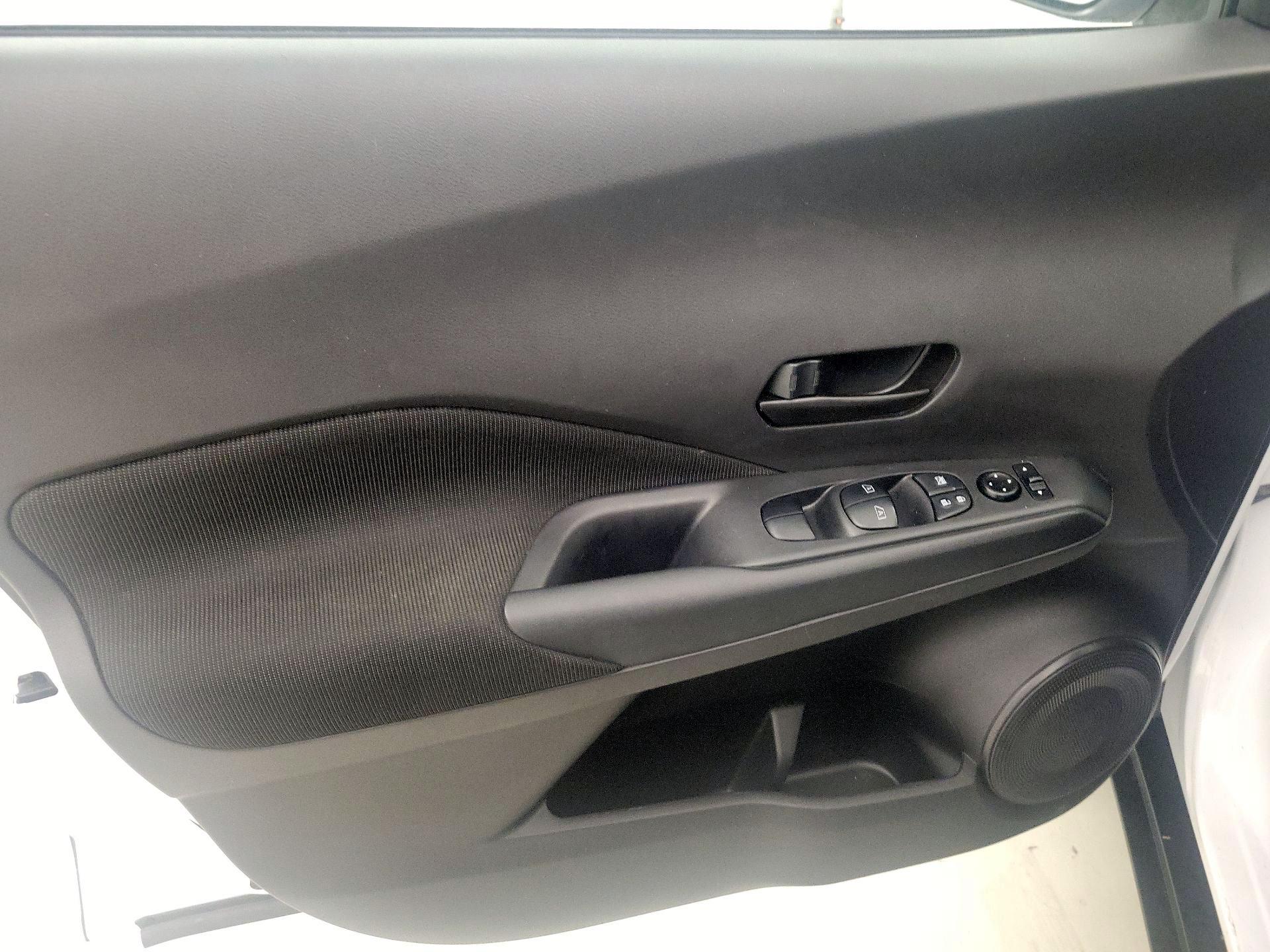 Thumbnail: 2023 Nissan Kicks - 12