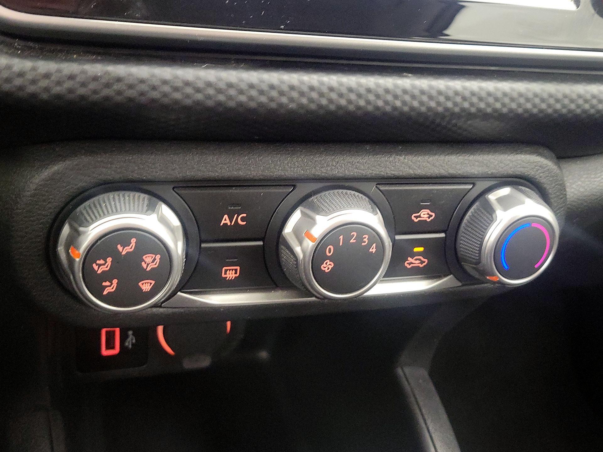 Thumbnail: 2023 Nissan Kicks - 16