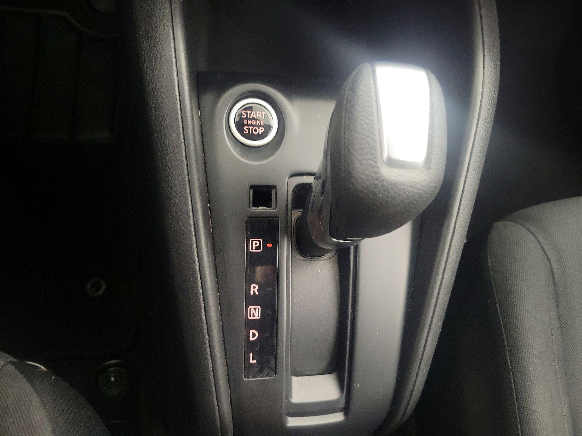 Thumbnail: 2023 Nissan Kicks - 17