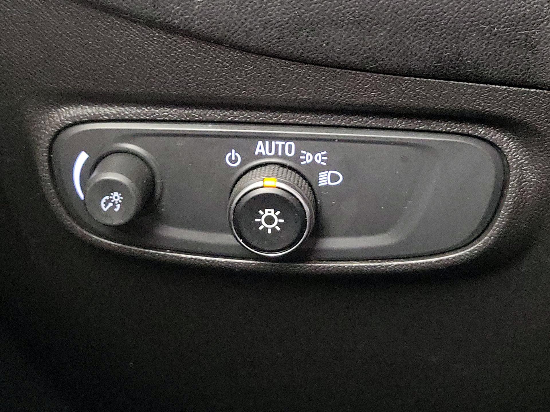 Thumbnail: 2020 Chevrolet Equinox - 13