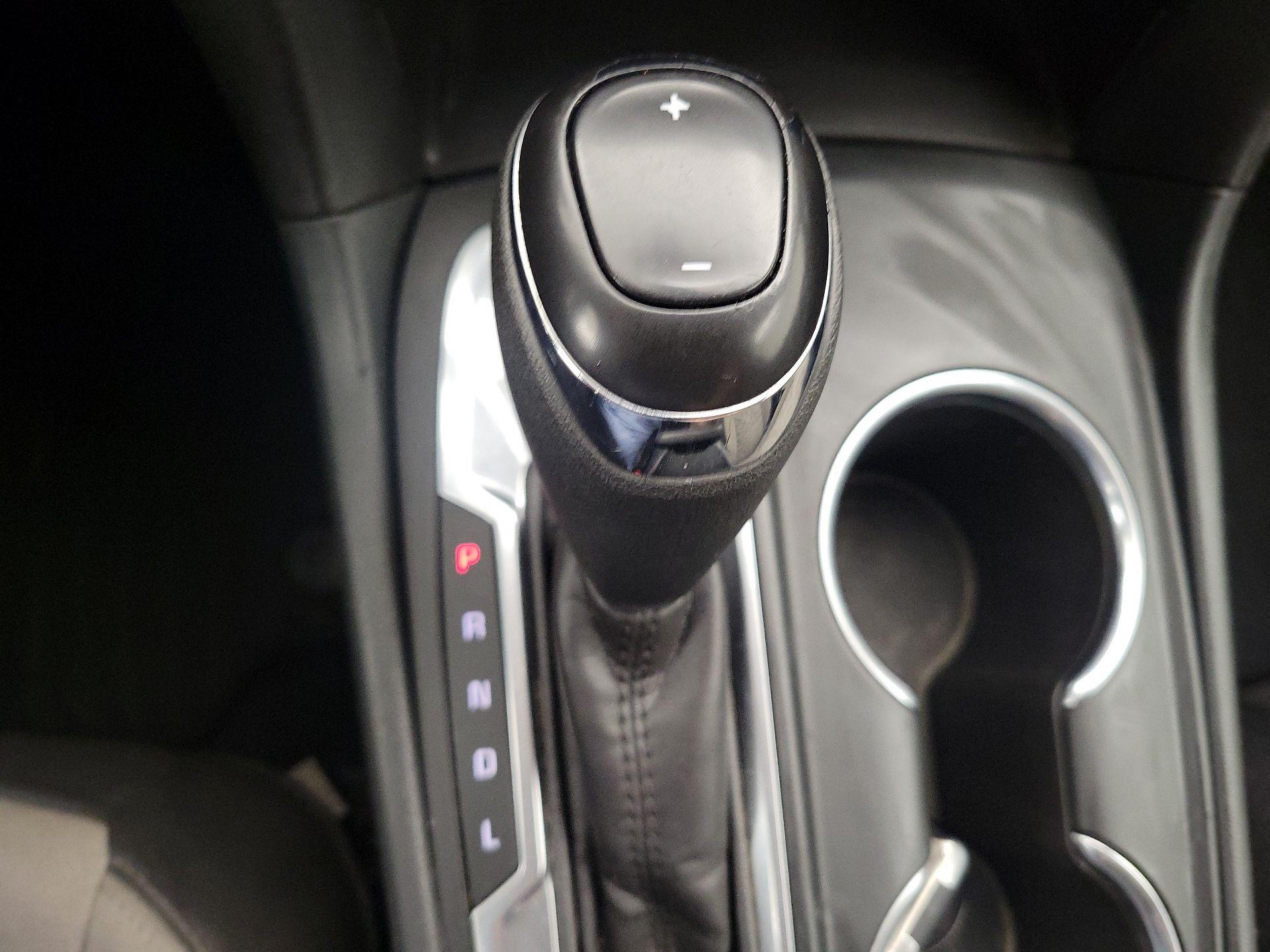 Thumbnail: 2020 Chevrolet Equinox - 17