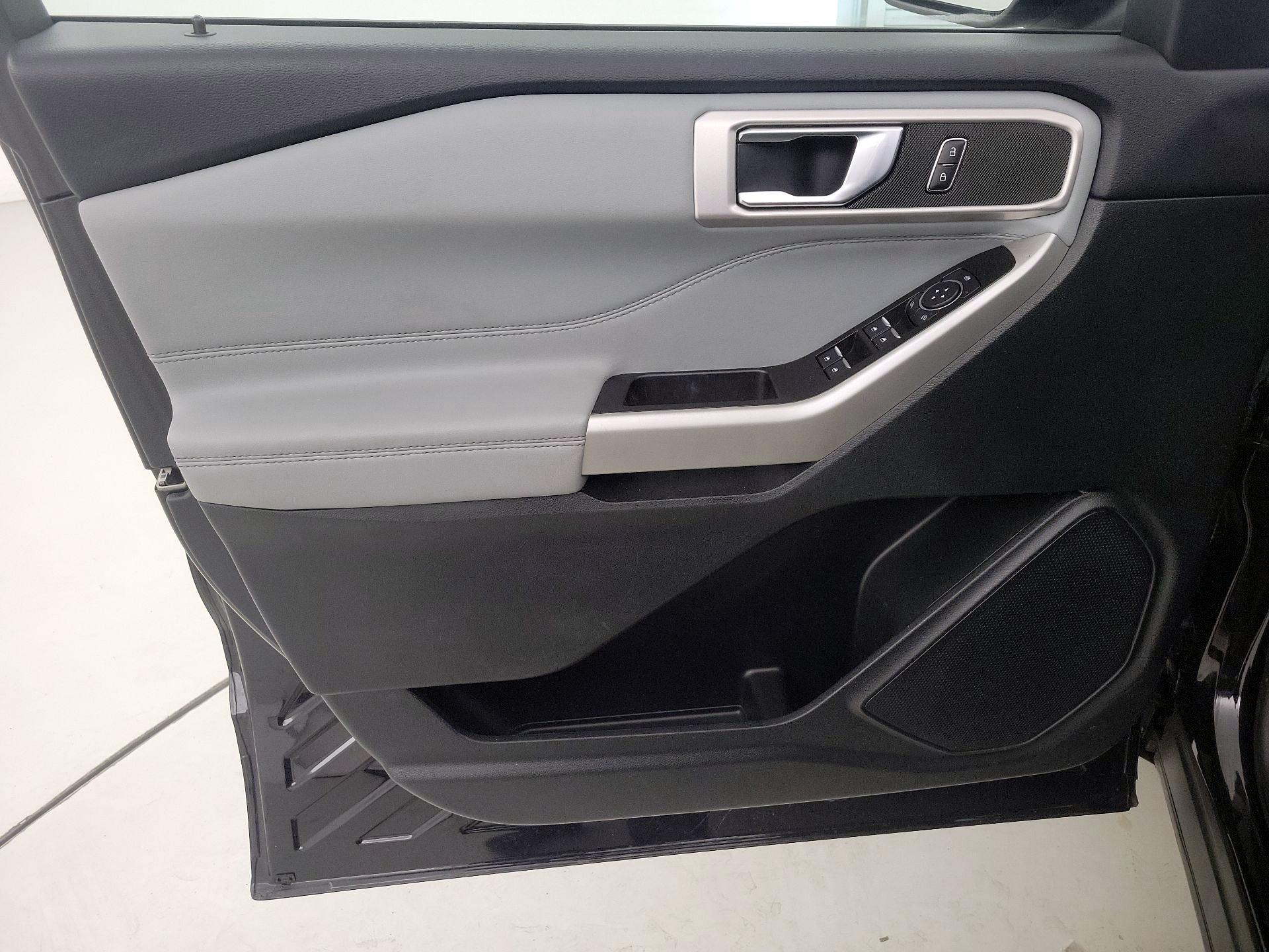 Thumbnail: 2022 Ford Explorer - 12