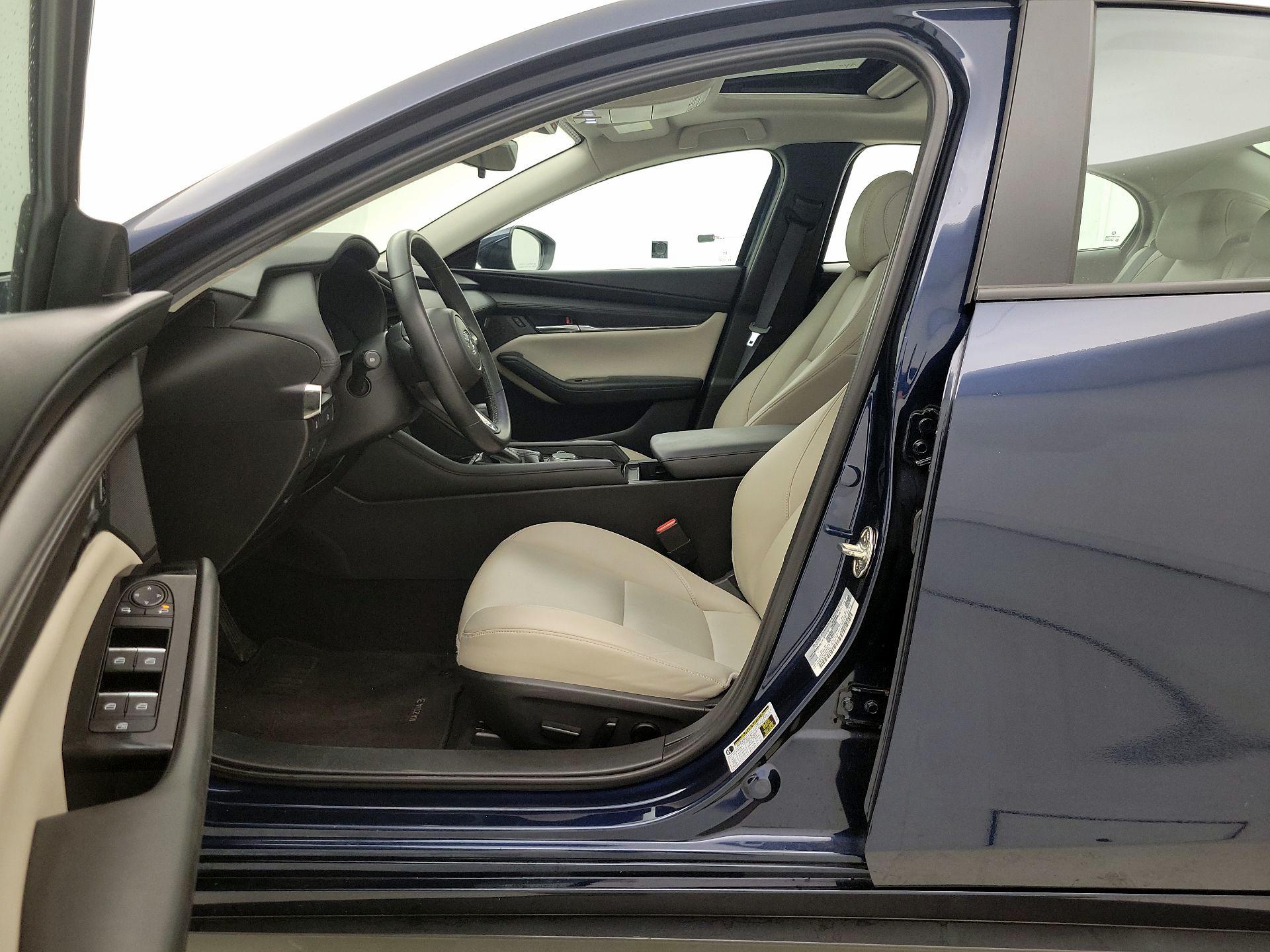 Thumbnail: 2021 Mazda Mazda3 - 11