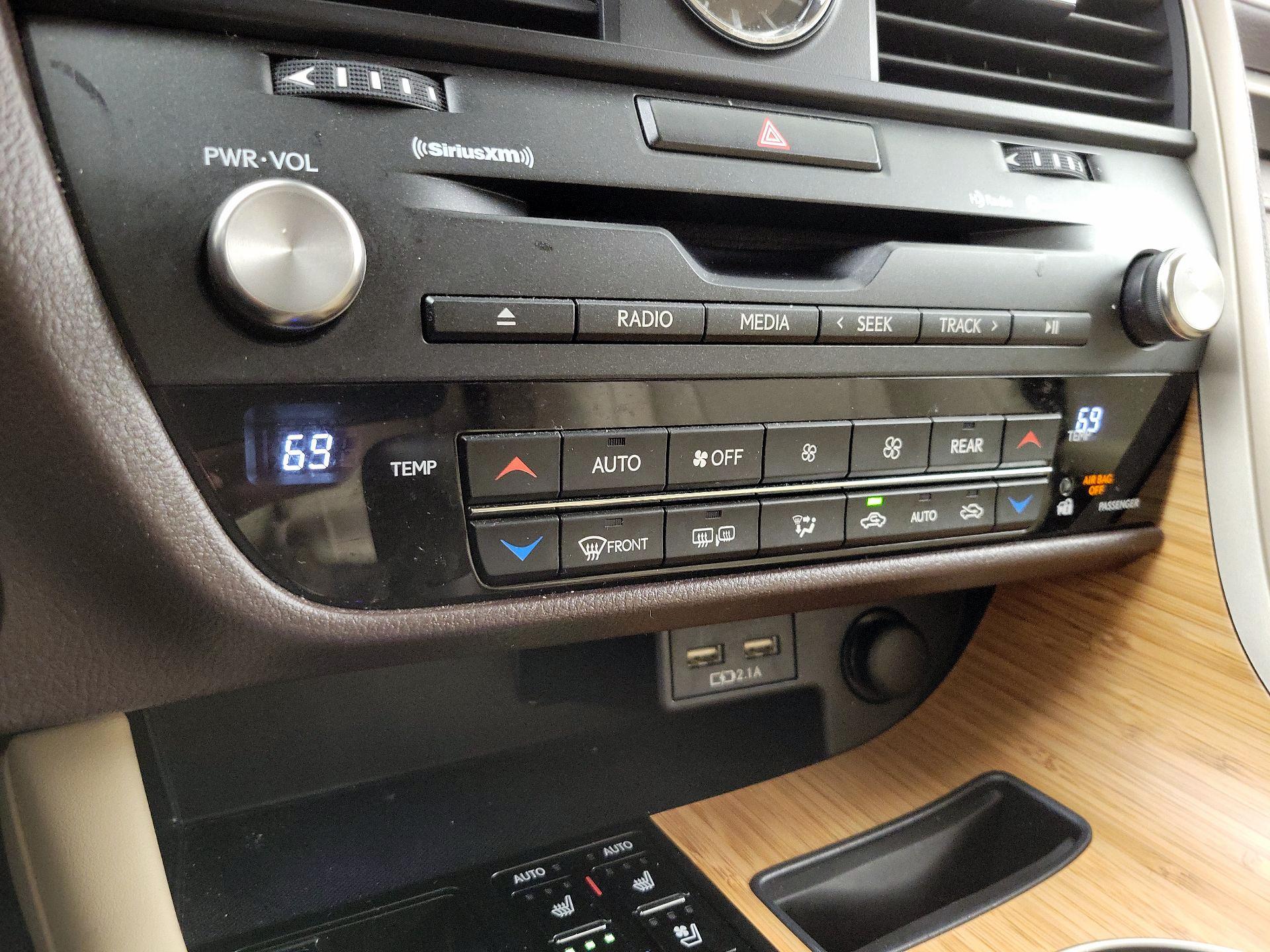 Thumbnail: 2020 Lexus RX - 17