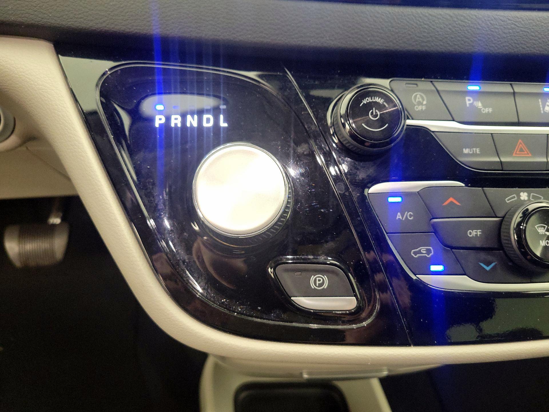 Thumbnail: 2024 Chrysler Pacifica - 17