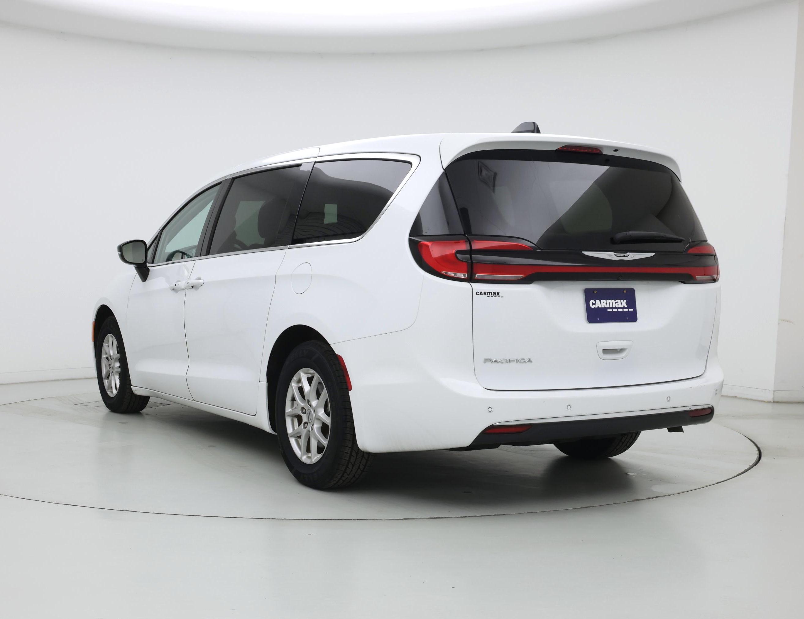 Thumbnail: 2024 Chrysler Pacifica - 2