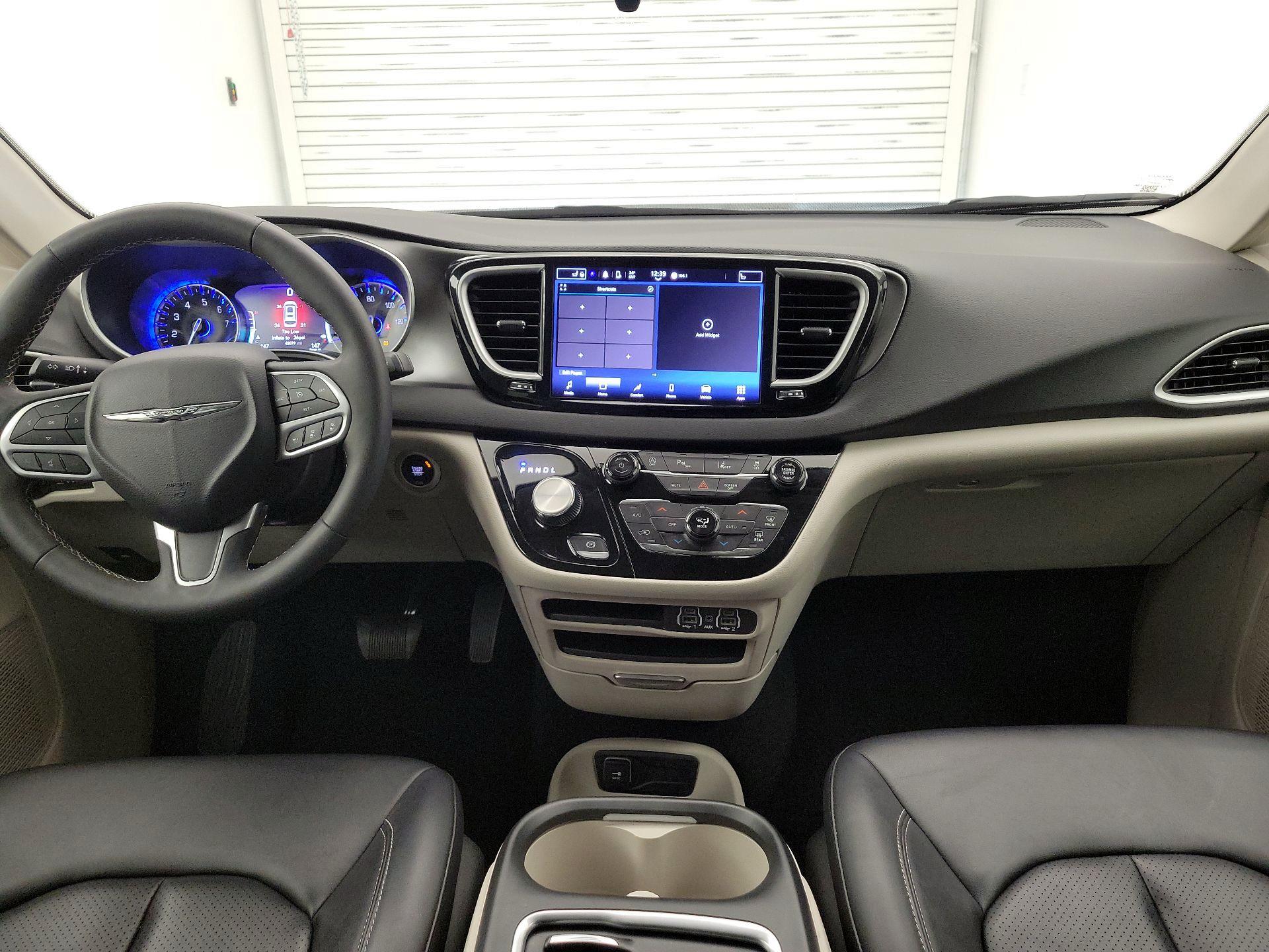 Thumbnail: 2024 Chrysler Pacifica - 9