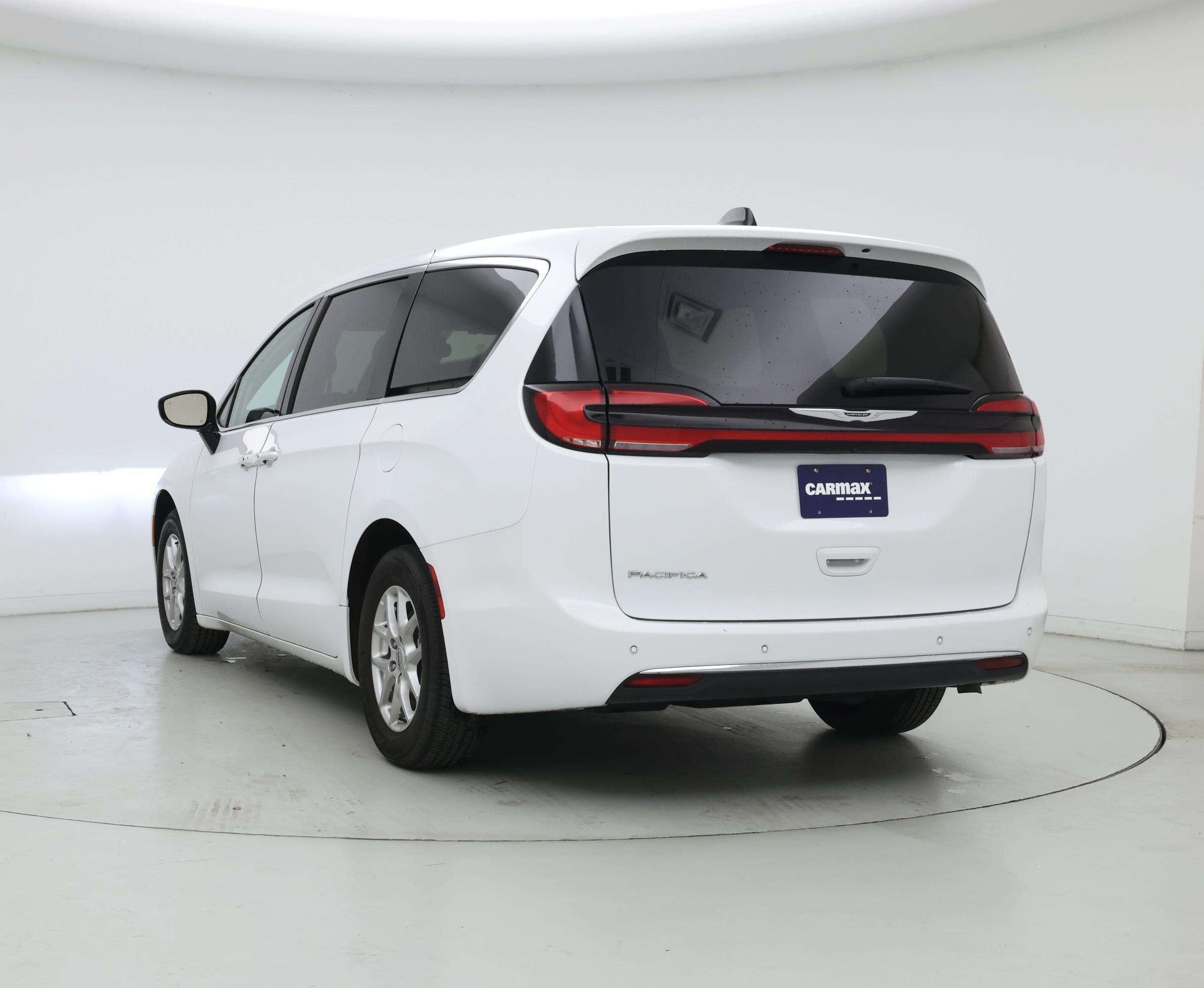 Thumbnail: 2024 Chrysler Pacifica - 2