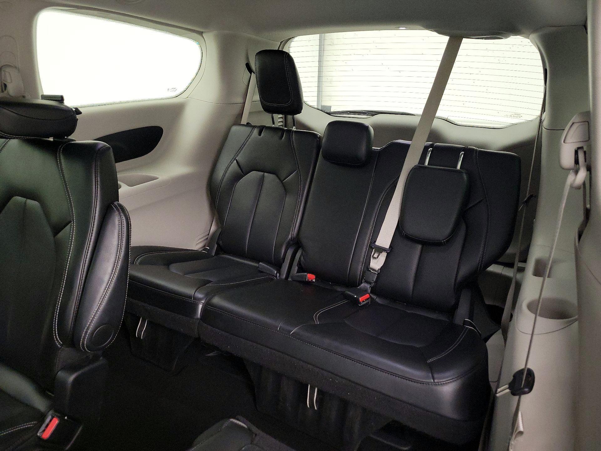 Thumbnail: 2024 Chrysler Pacifica - 20