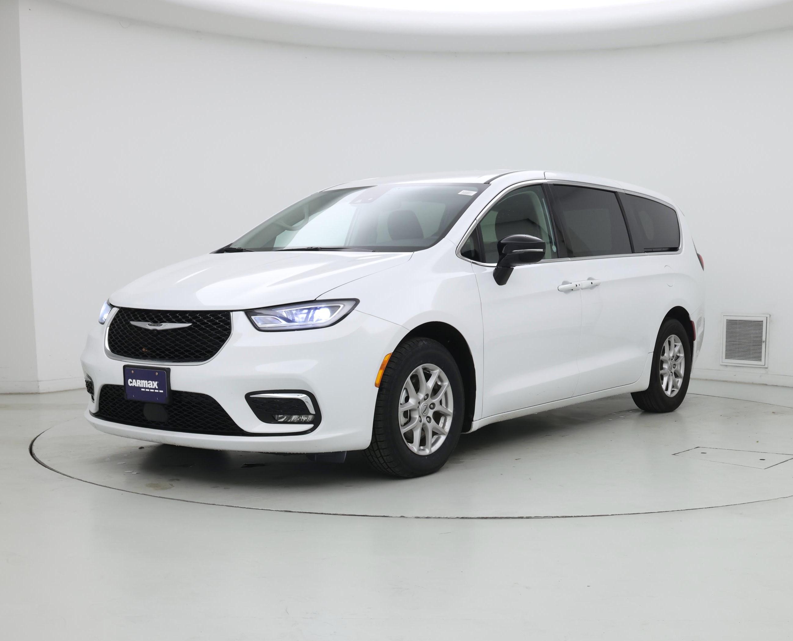 Thumbnail: 2024 Chrysler Pacifica - 4