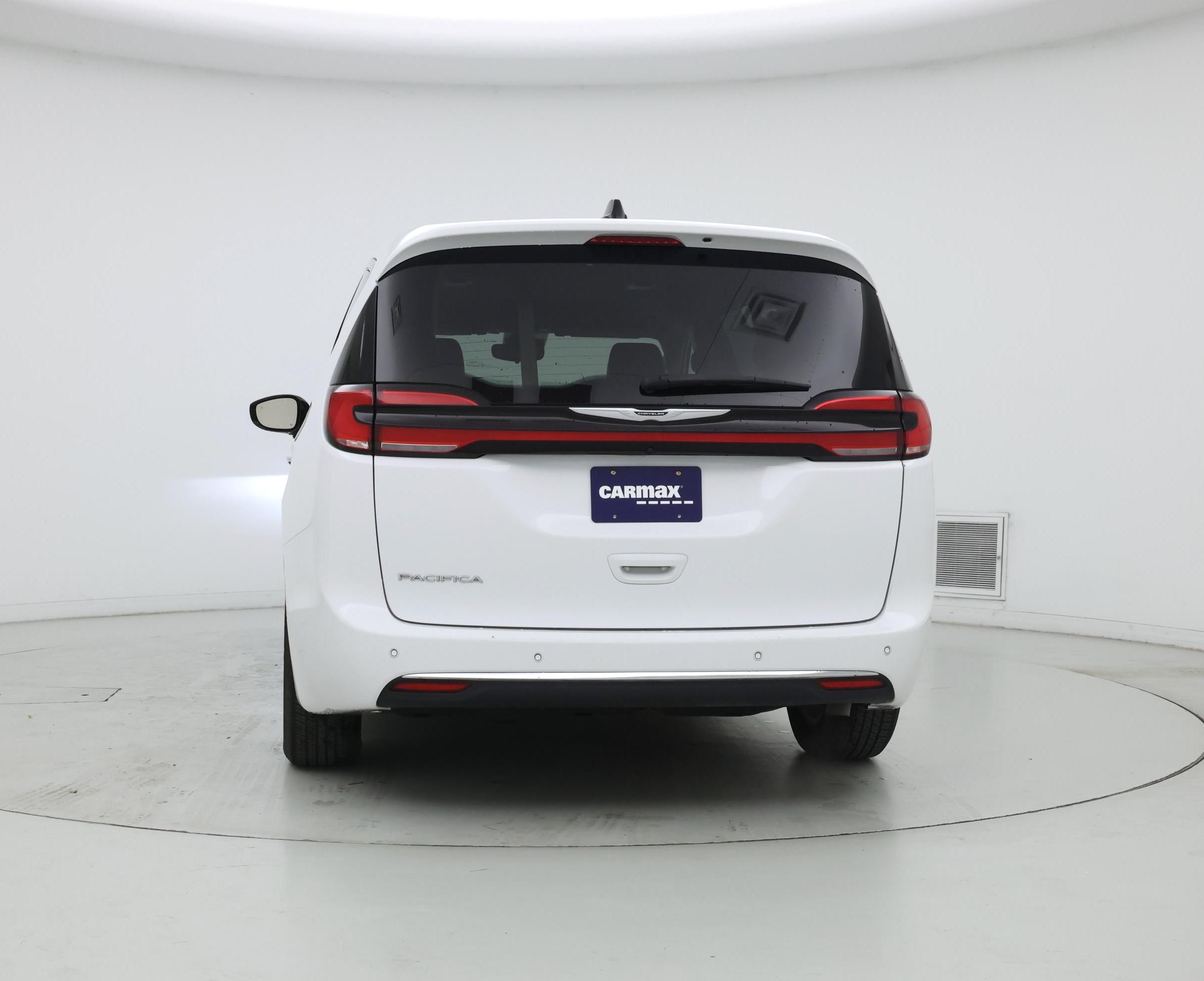 Thumbnail: 2024 Chrysler Pacifica - 6