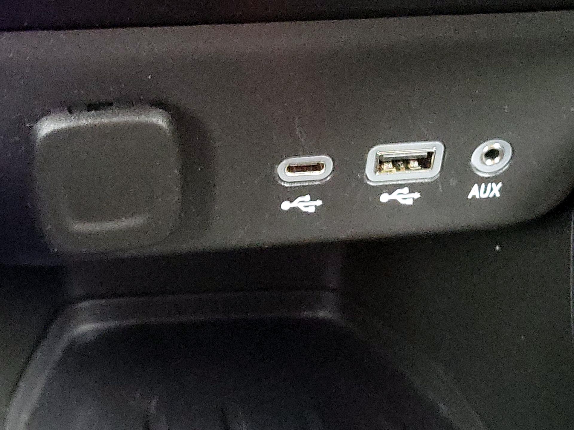 Thumbnail: 2023 Chevrolet TrailBlazer - 18