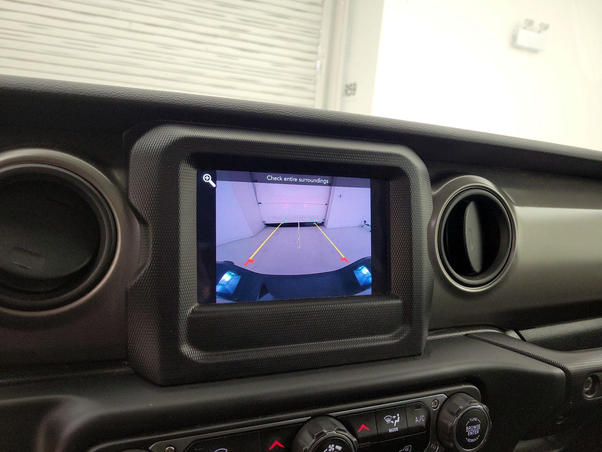 Thumbnail: 2021 Jeep Gladiator - 14