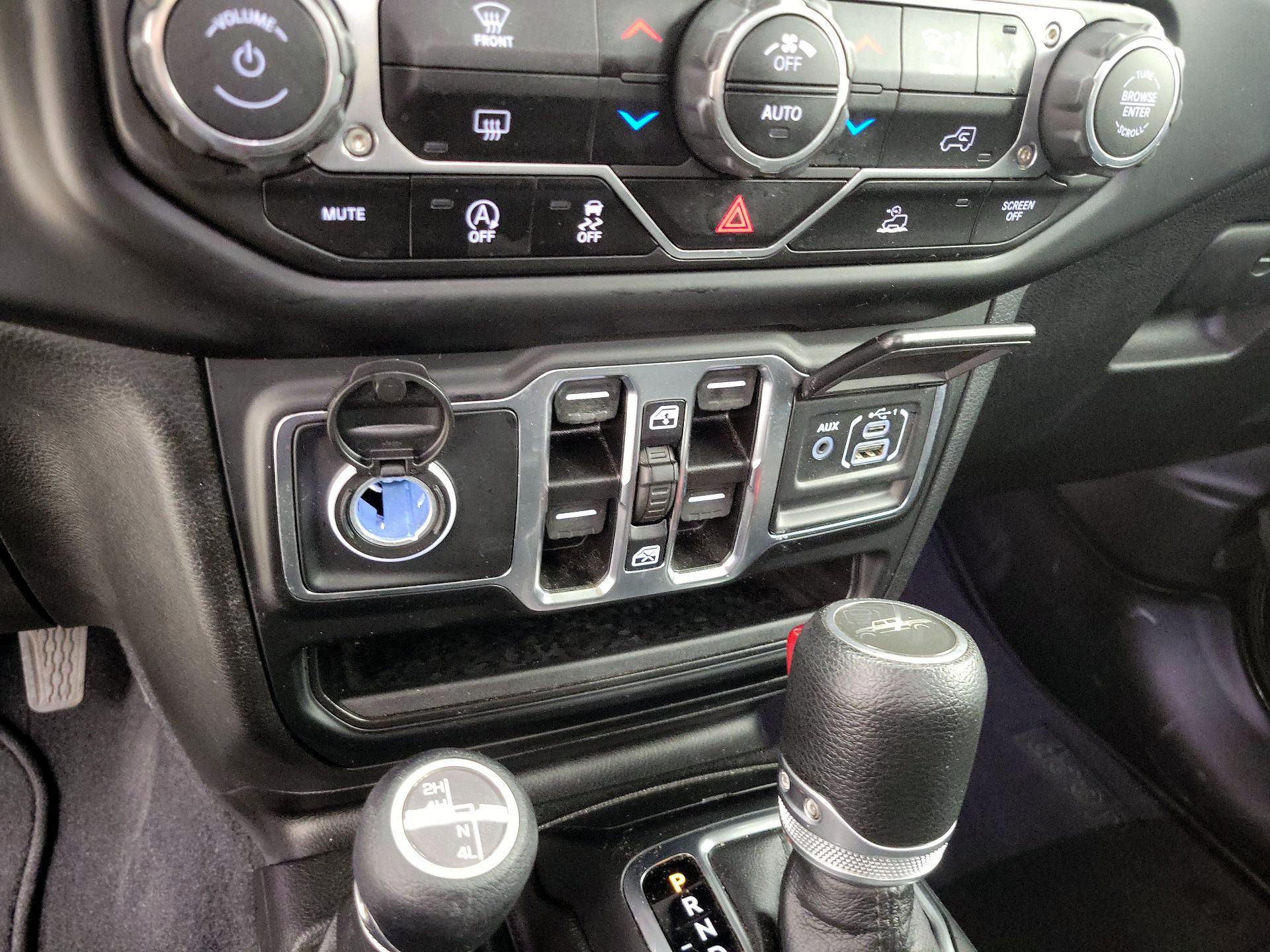 Thumbnail: 2021 Jeep Gladiator - 18