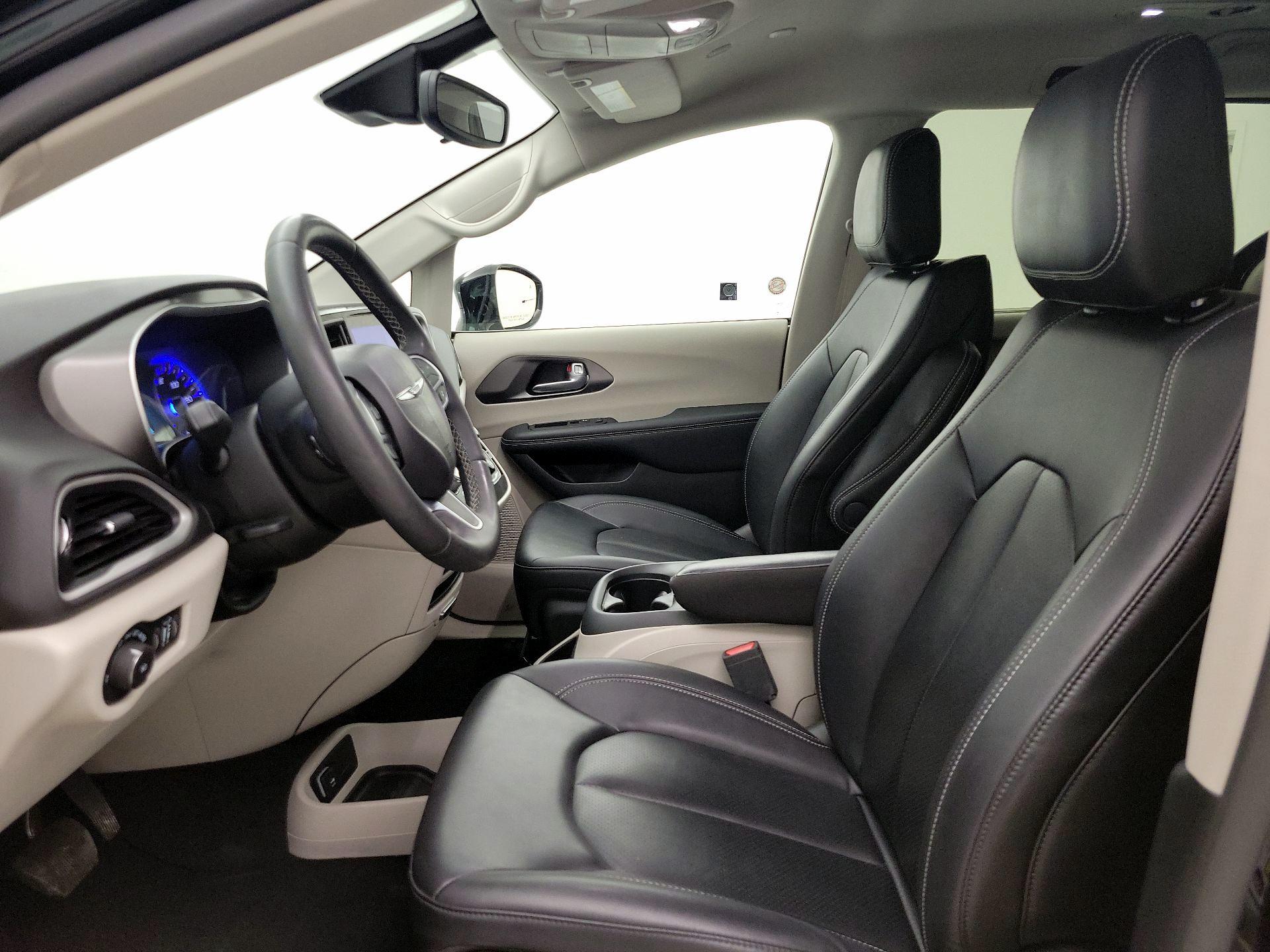 Thumbnail: 2024 Chrysler Pacifica - 11