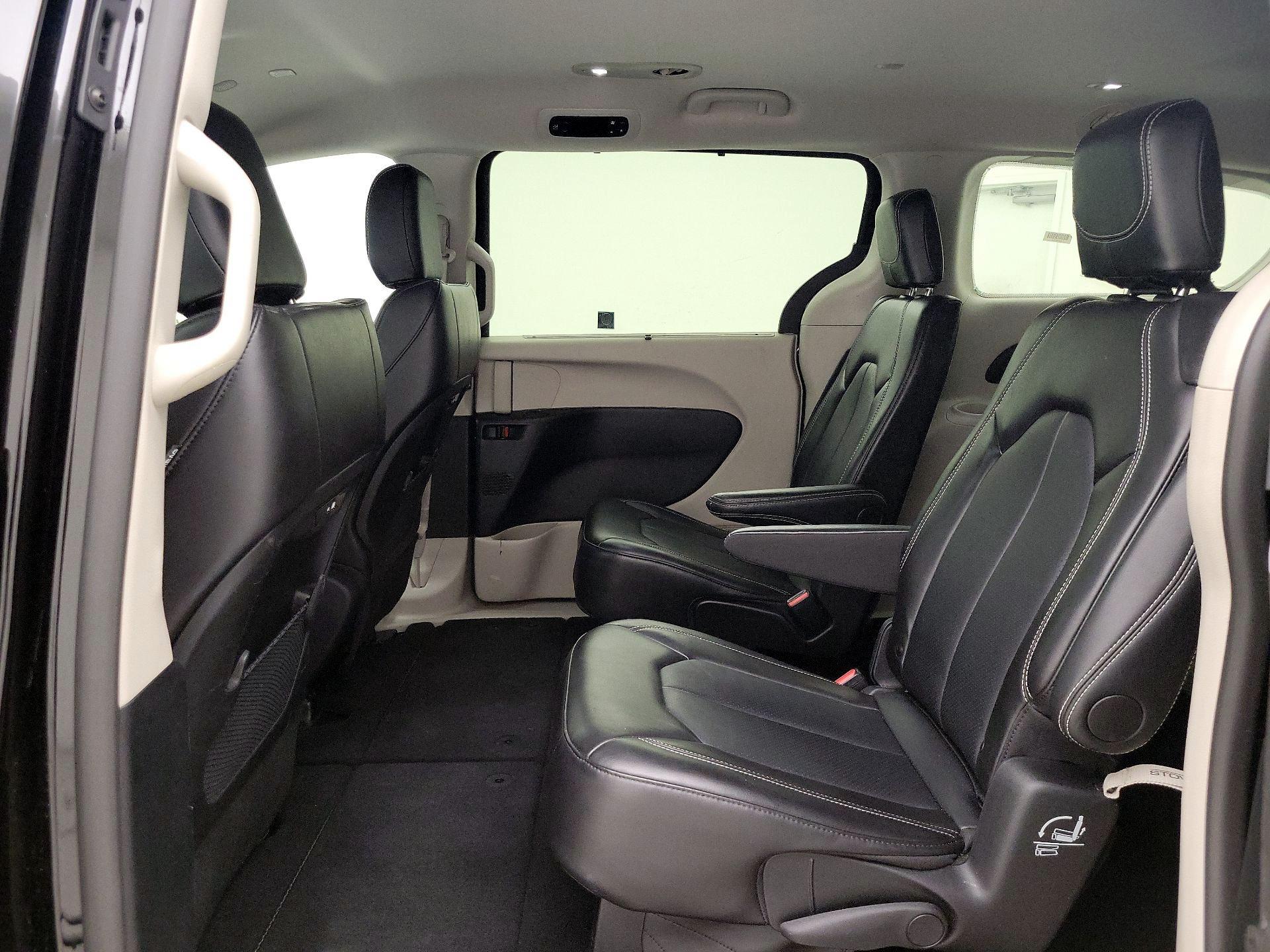 Thumbnail: 2024 Chrysler Pacifica - 19