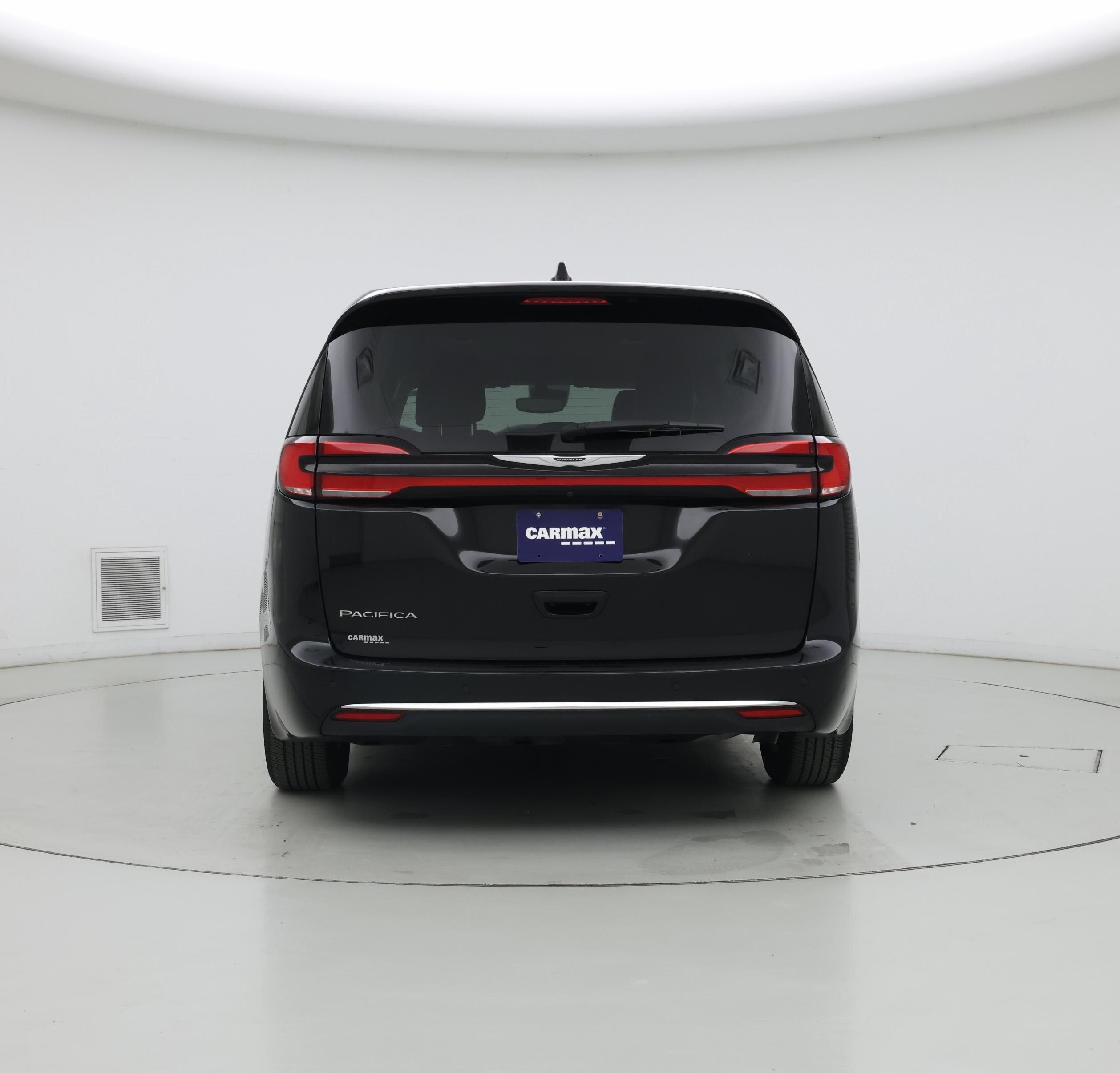 Thumbnail: 2024 Chrysler Pacifica - 6