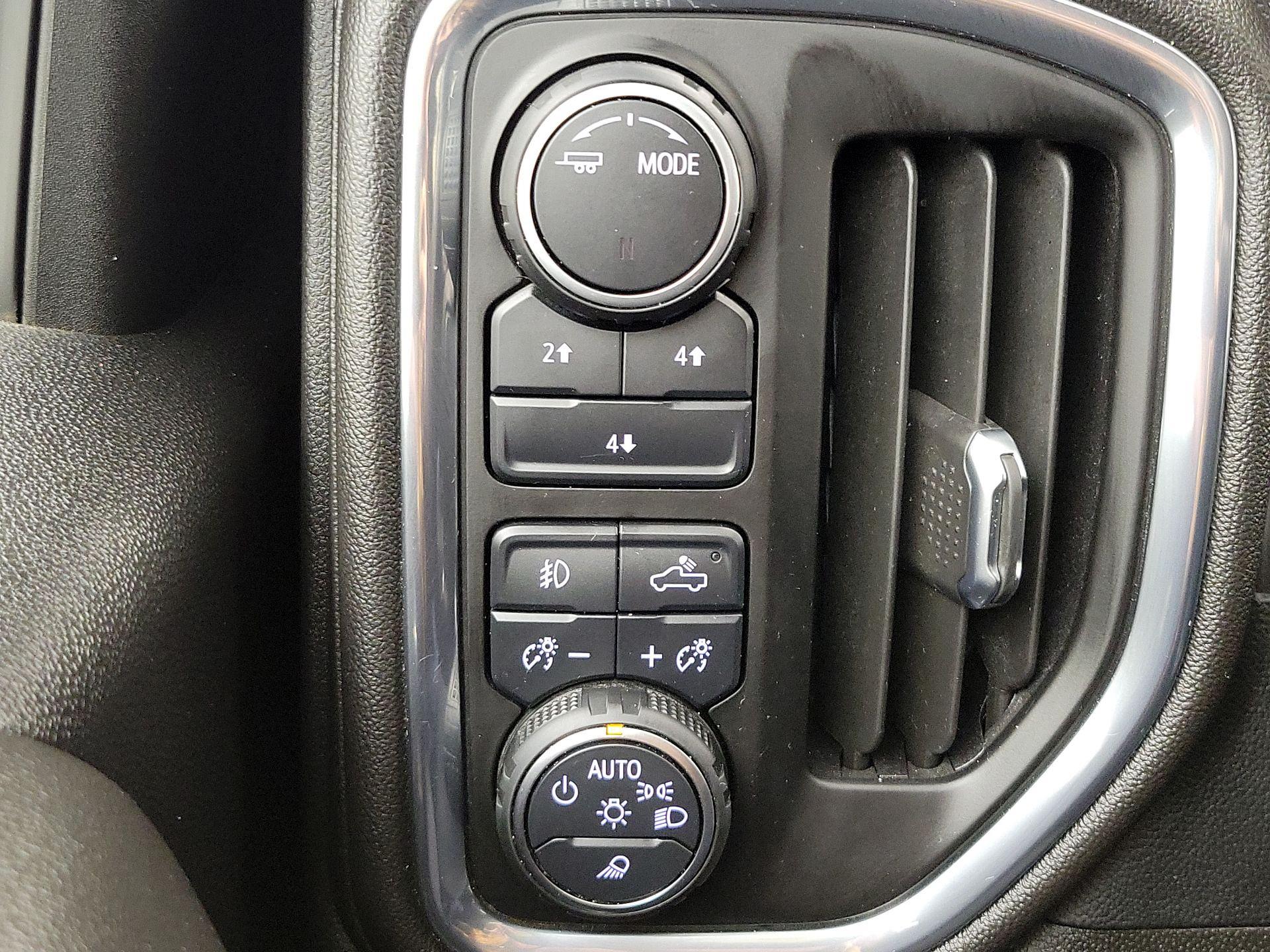 Thumbnail: 2023 Chevrolet Silverado 3500 - 13