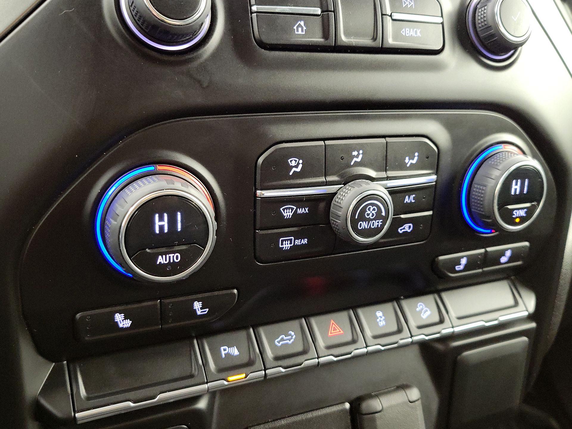 Thumbnail: 2023 Chevrolet Silverado 3500 - 16