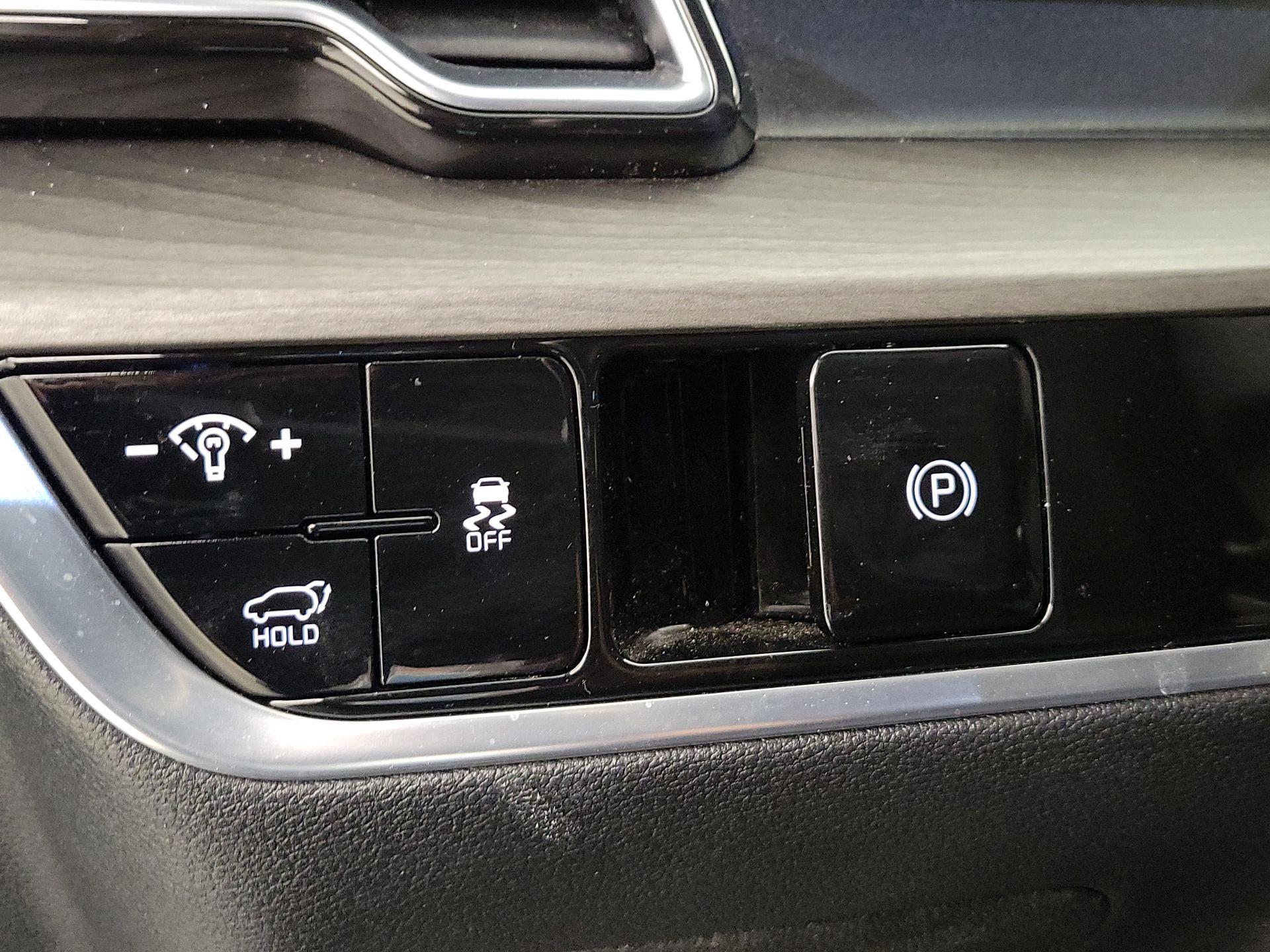 Thumbnail: 2023 Kia Sportage - 13