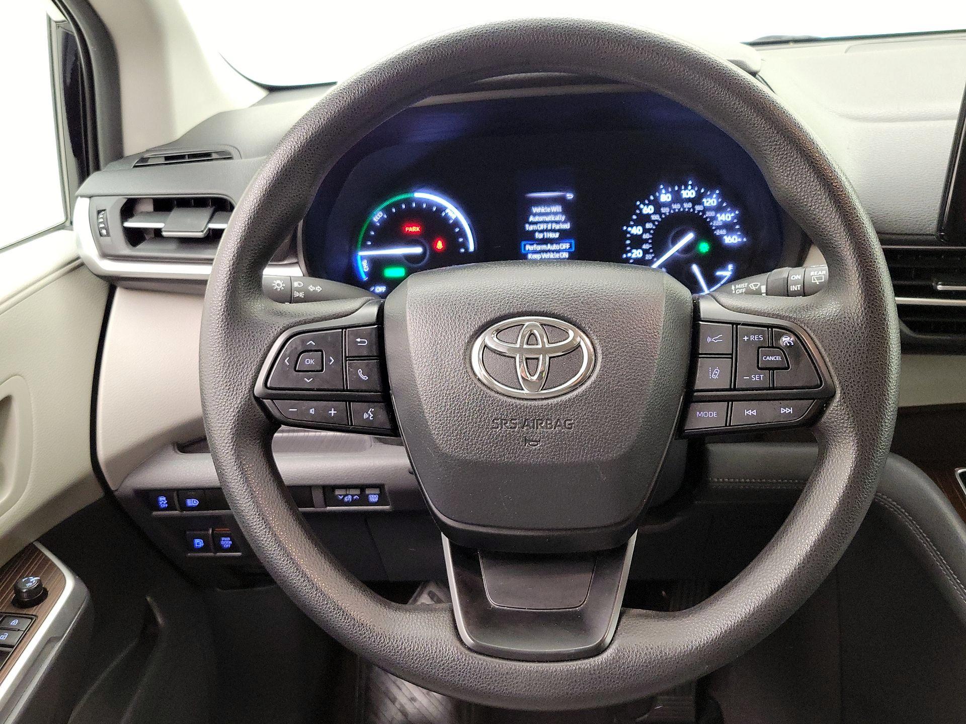 Thumbnail: 2024 Toyota Sienna - 10