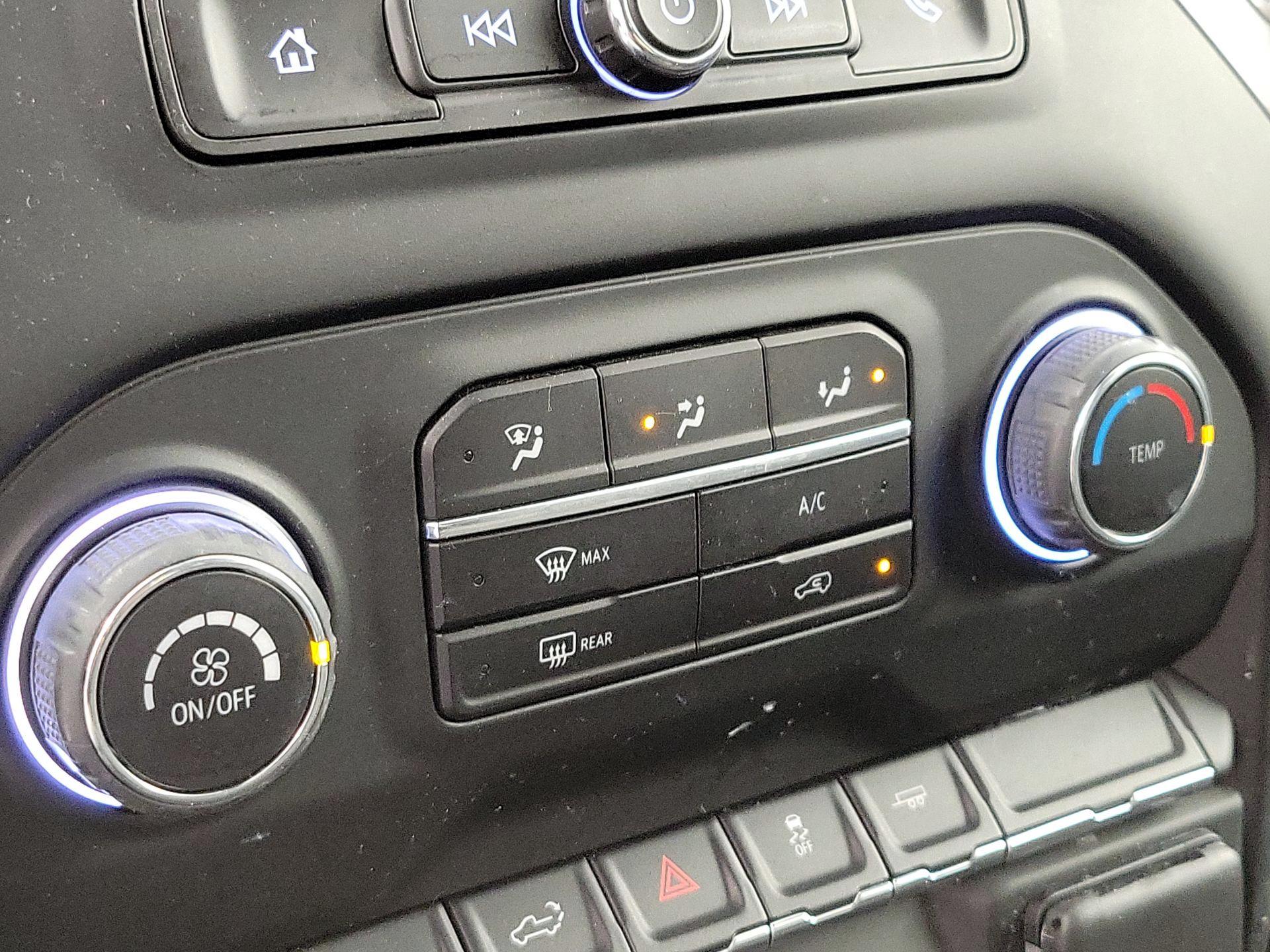 Thumbnail: 2022 Chevrolet Silverado 1500 - 16