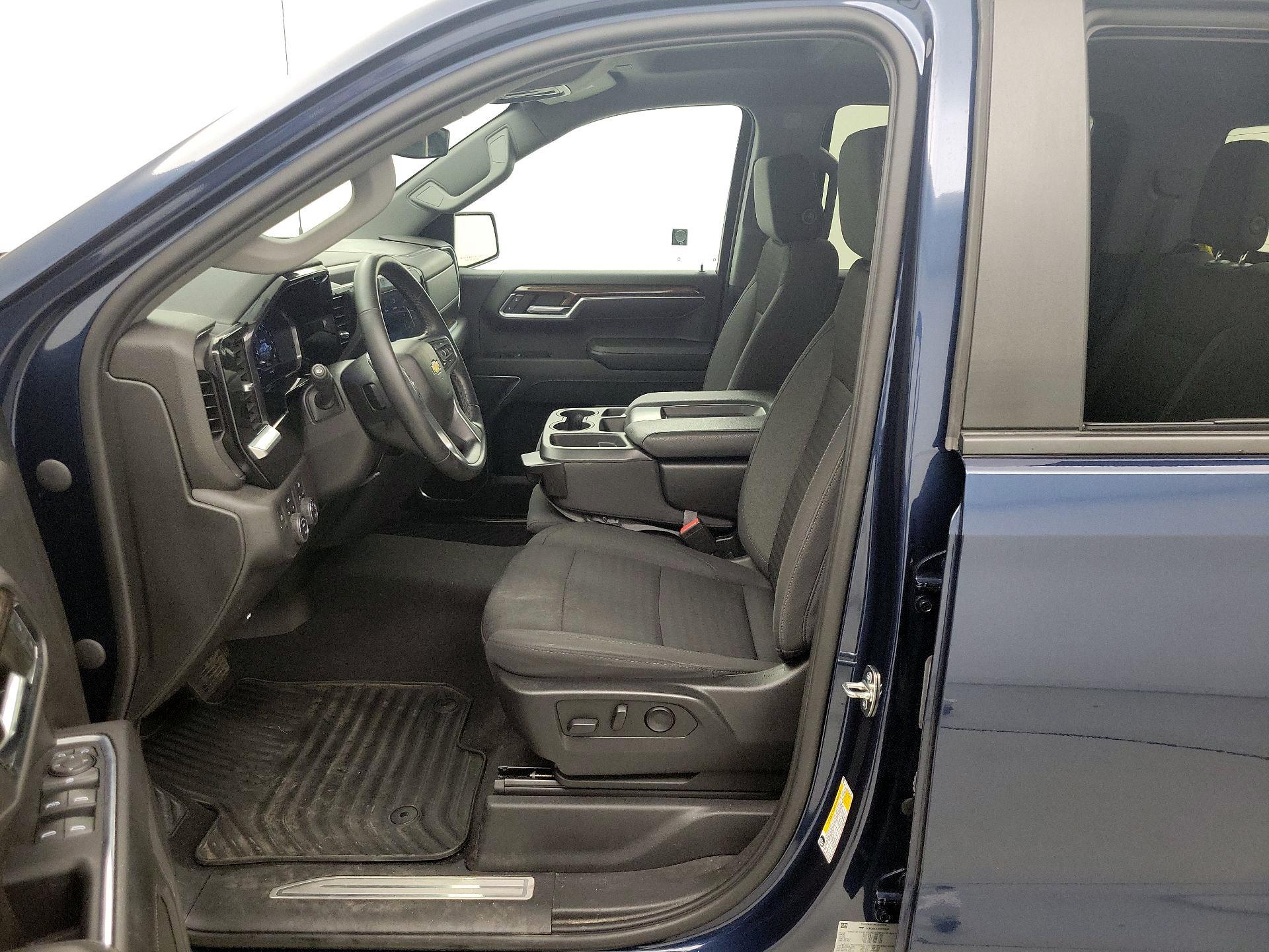 Thumbnail: 2023 Chevrolet Silverado 1500 - 11