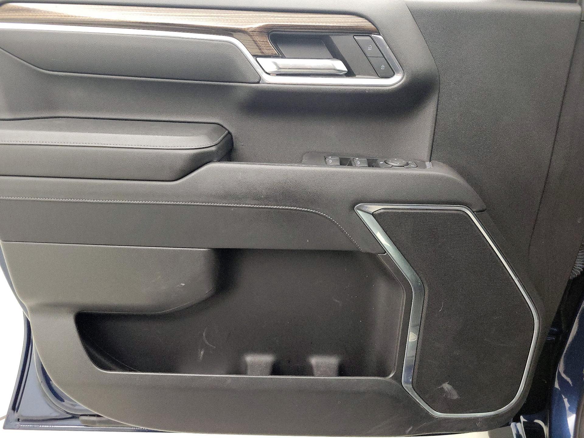 Thumbnail: 2023 Chevrolet Silverado 1500 - 12