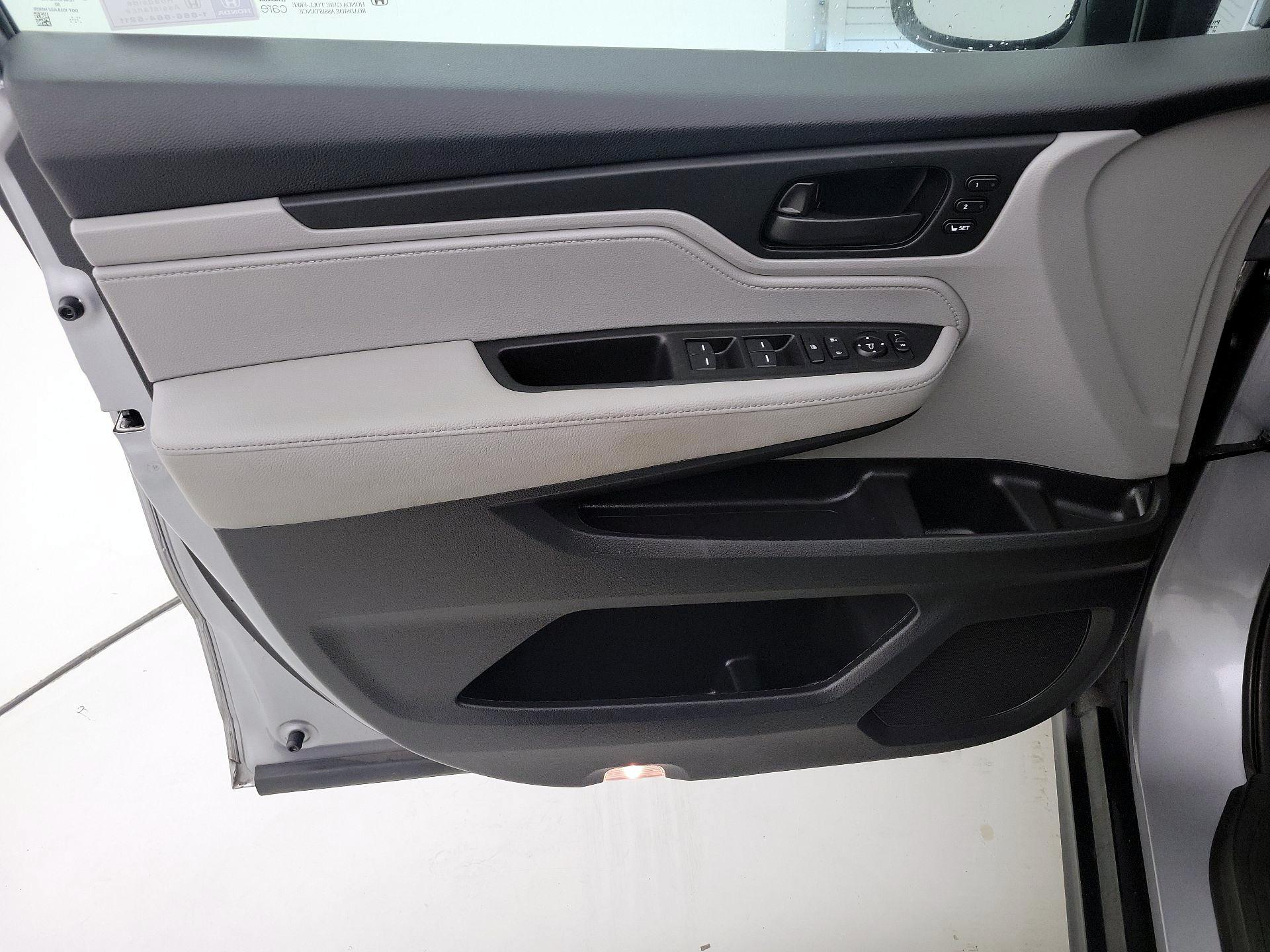 Thumbnail: 2022 Honda Odyssey - 12