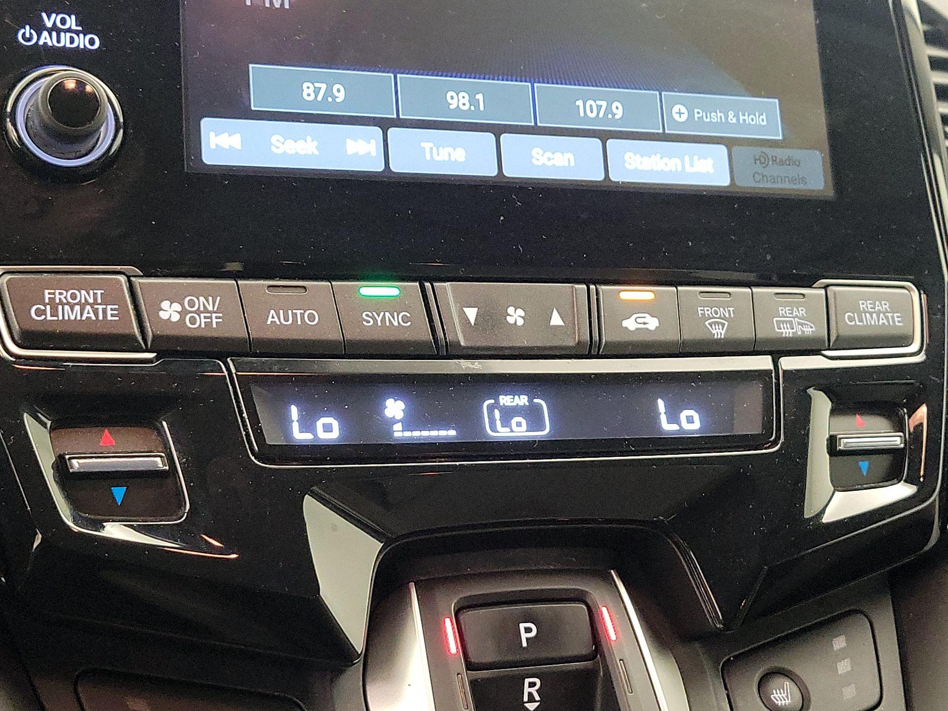 Thumbnail: 2022 Honda Odyssey - 16