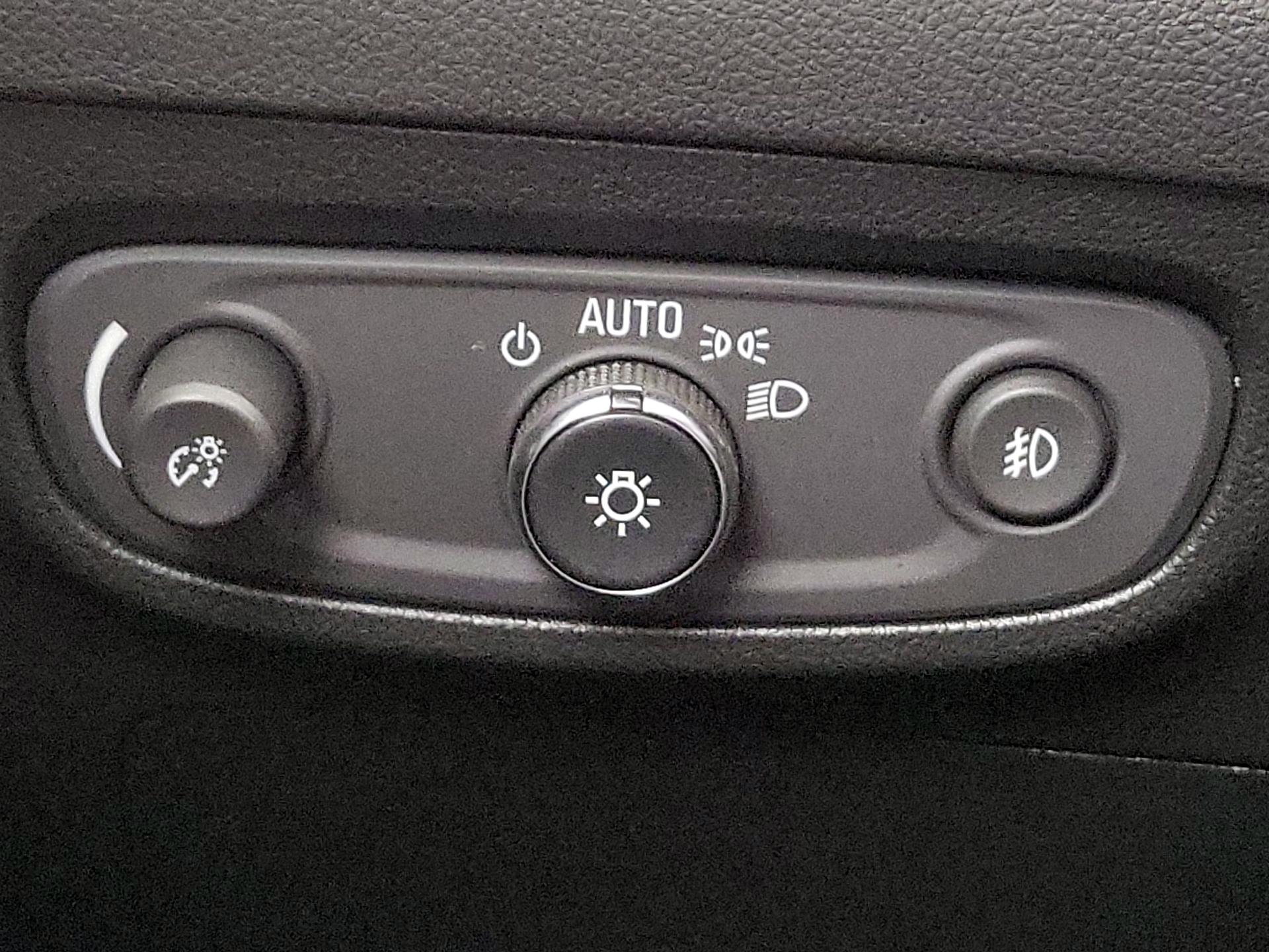 Thumbnail: 2022 Buick Encore GX - 13