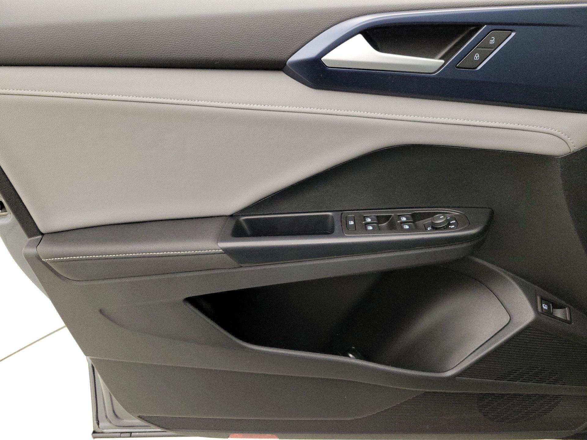 Thumbnail: 2024 Volkswagen Taos - 12