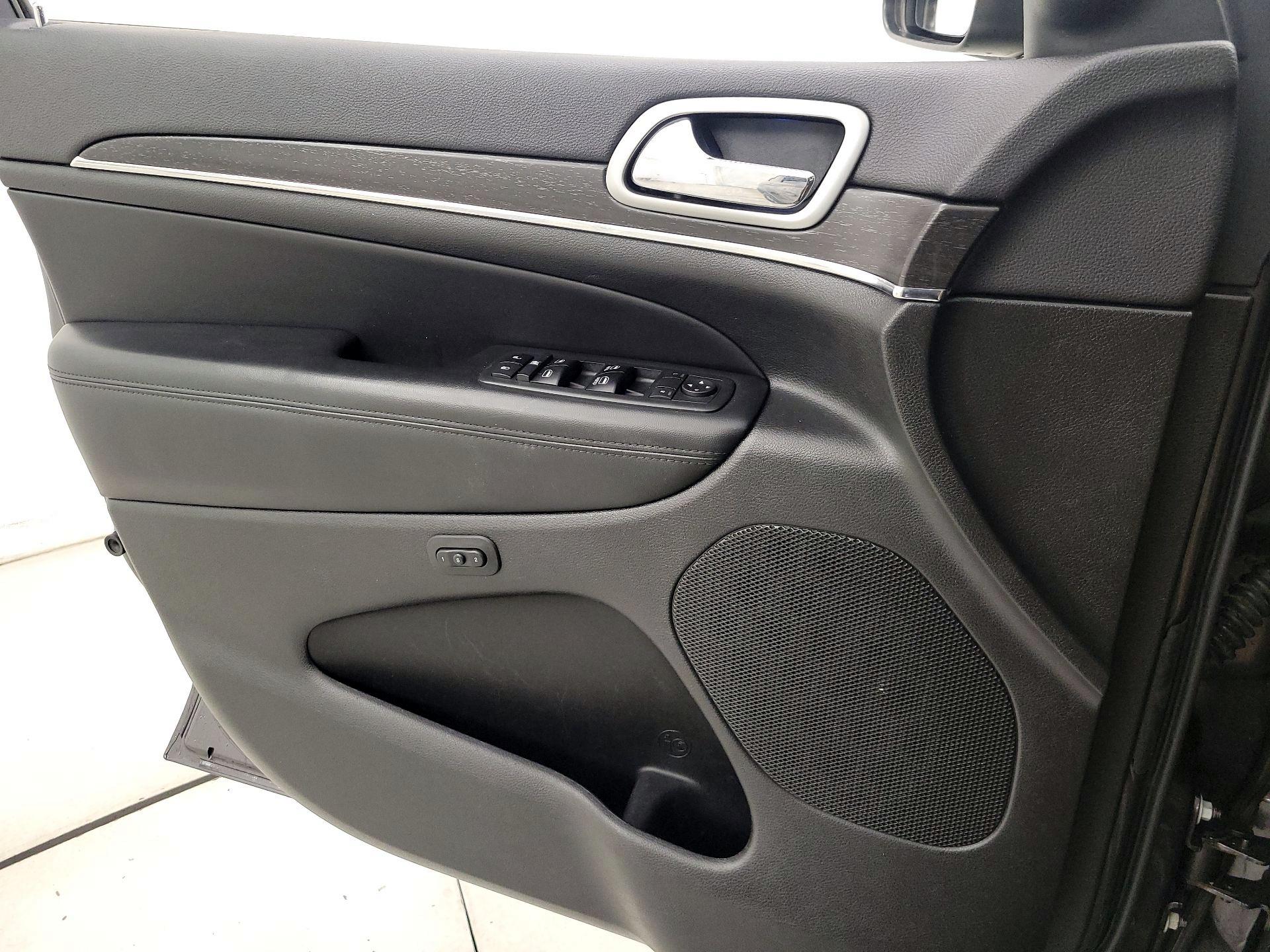 Thumbnail: 2018 Jeep Grand Cherokee - 12