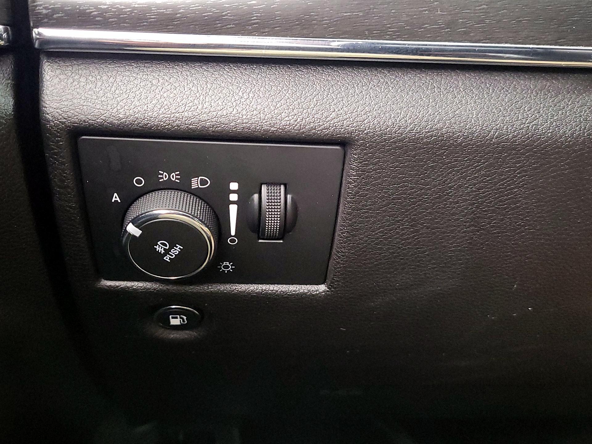 Thumbnail: 2018 Jeep Grand Cherokee - 13