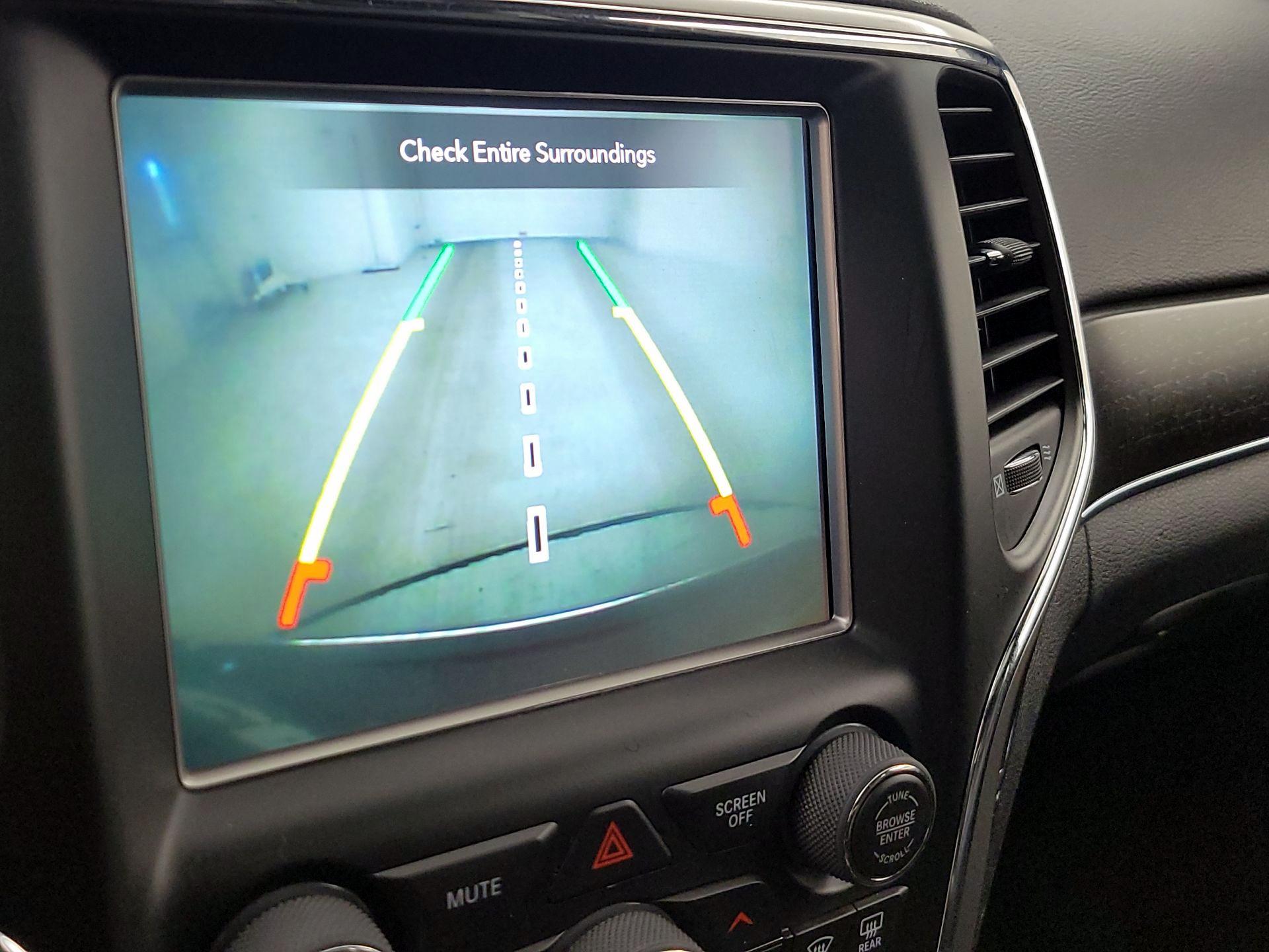 Thumbnail: 2018 Jeep Grand Cherokee - 15