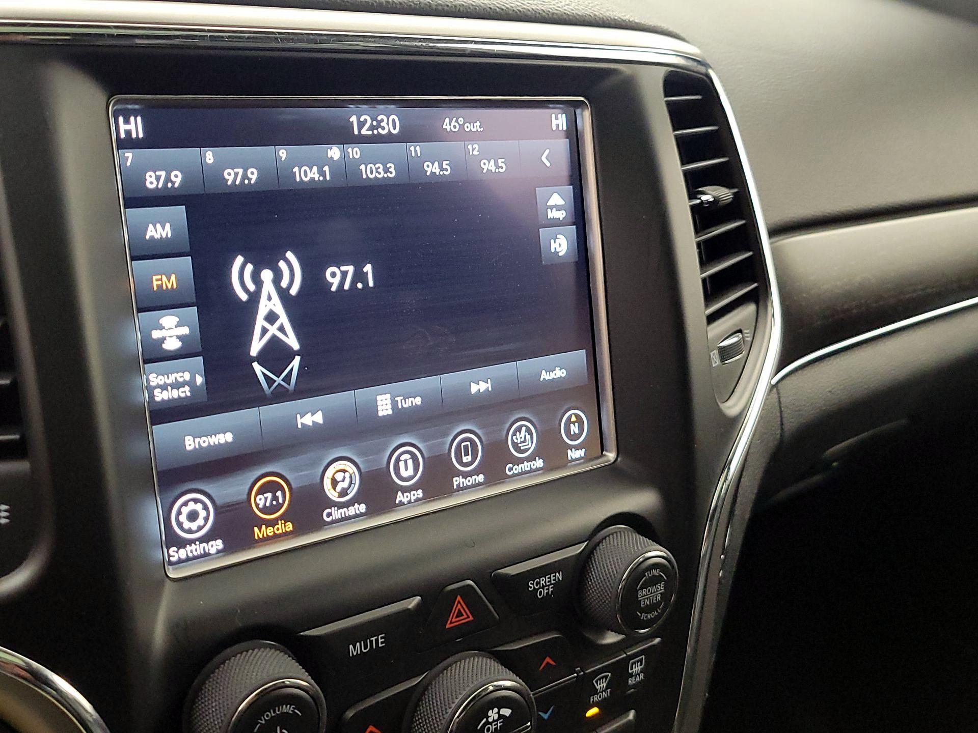 Thumbnail: 2018 Jeep Grand Cherokee - 16