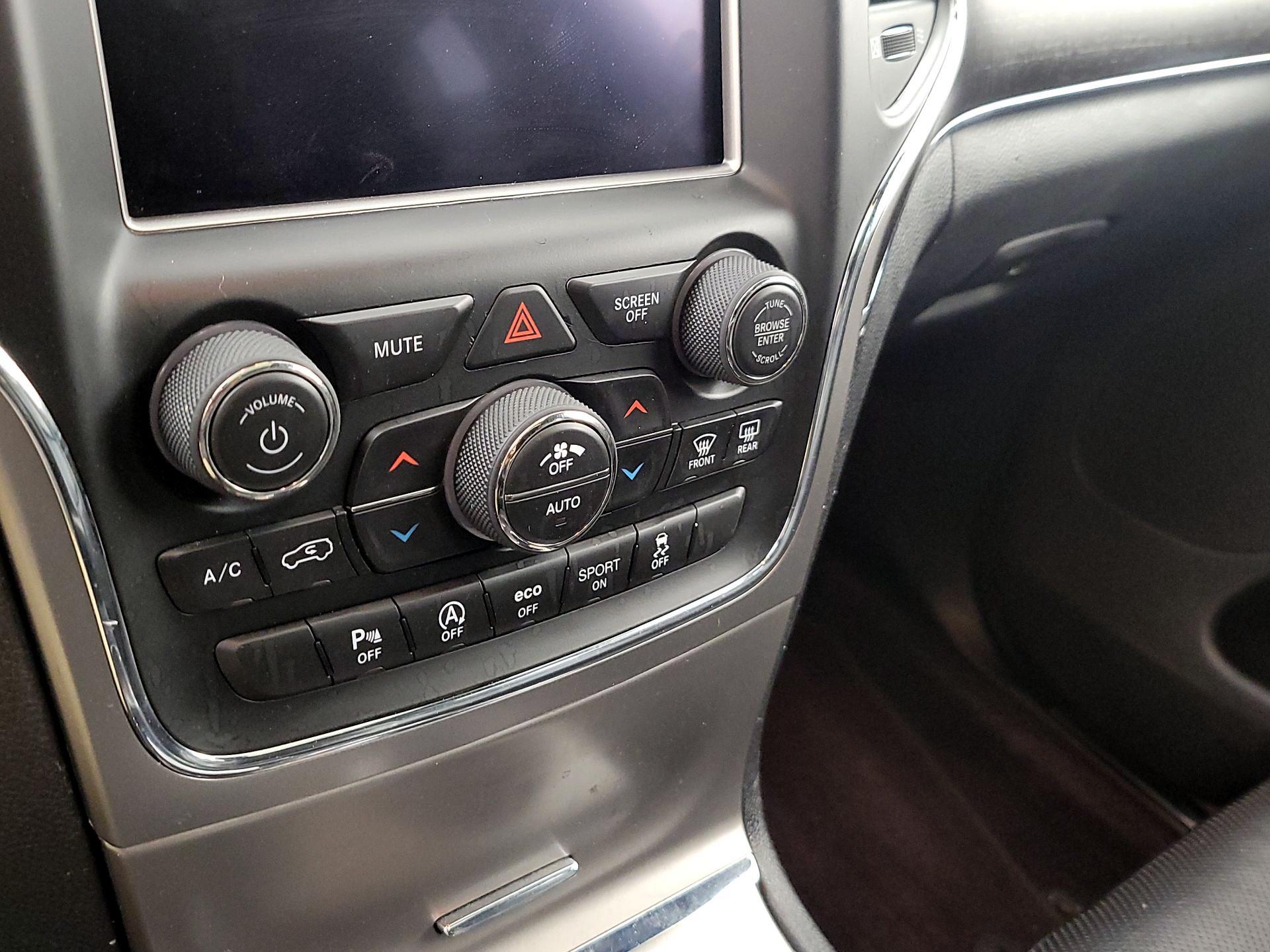 Thumbnail: 2018 Jeep Grand Cherokee - 17