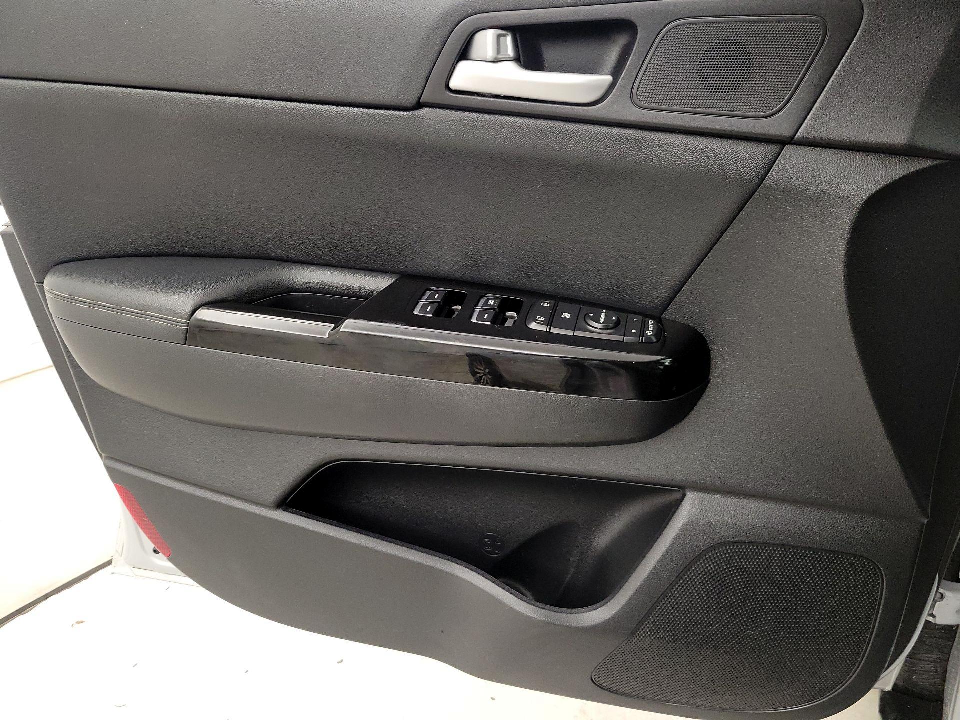 Thumbnail: 2018 Kia Sportage - 12