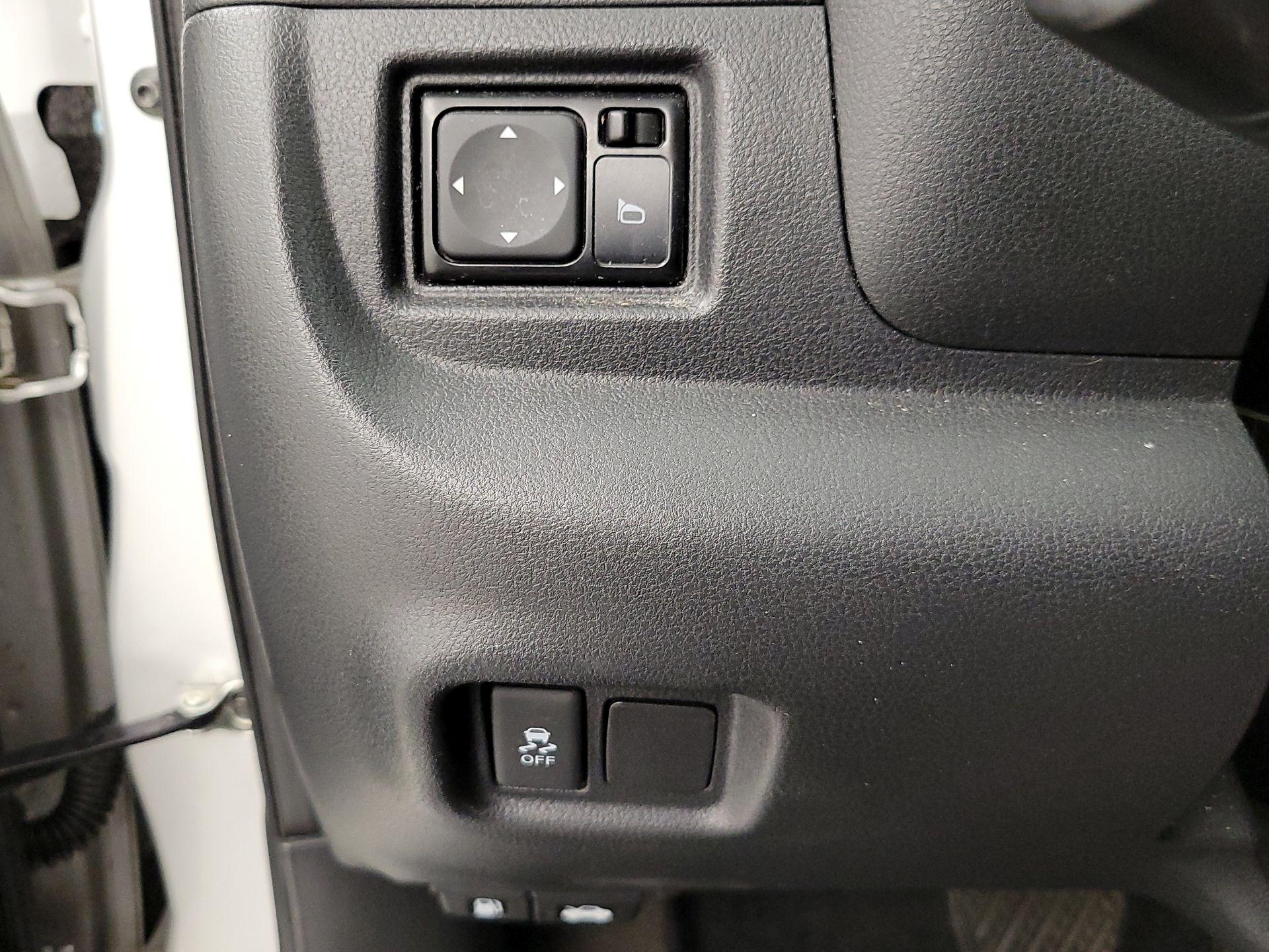 Thumbnail: 2017 Nissan Versa - 13