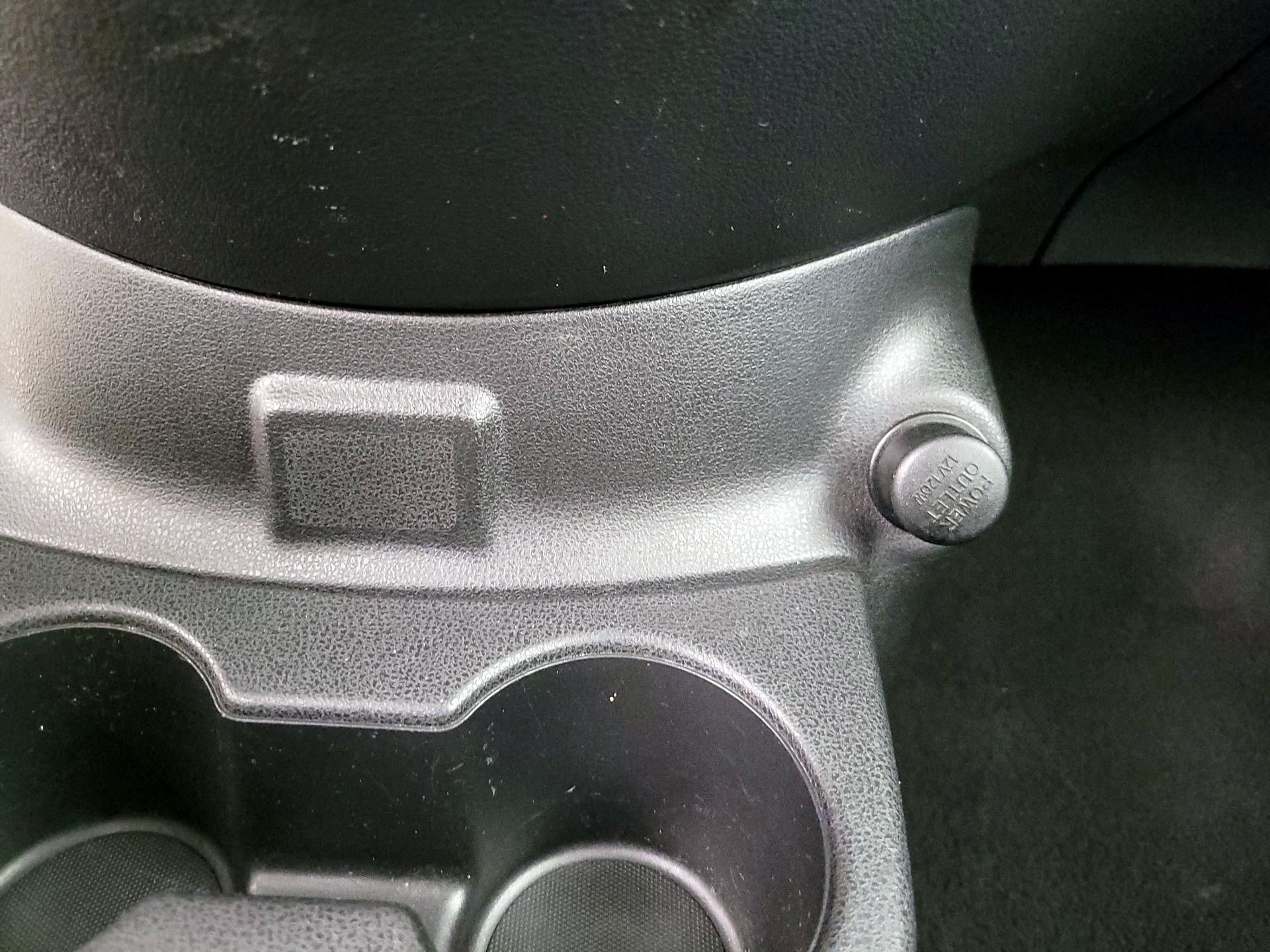 Thumbnail: 2017 Nissan Versa - 17