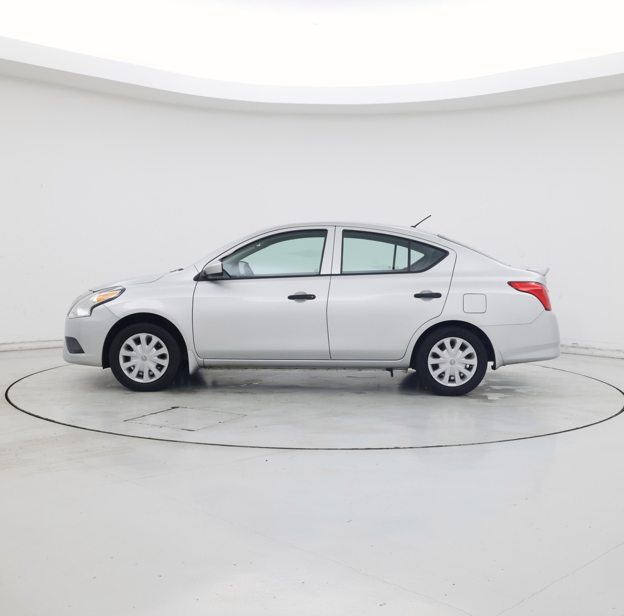 Thumbnail: 2017 Nissan Versa - 3