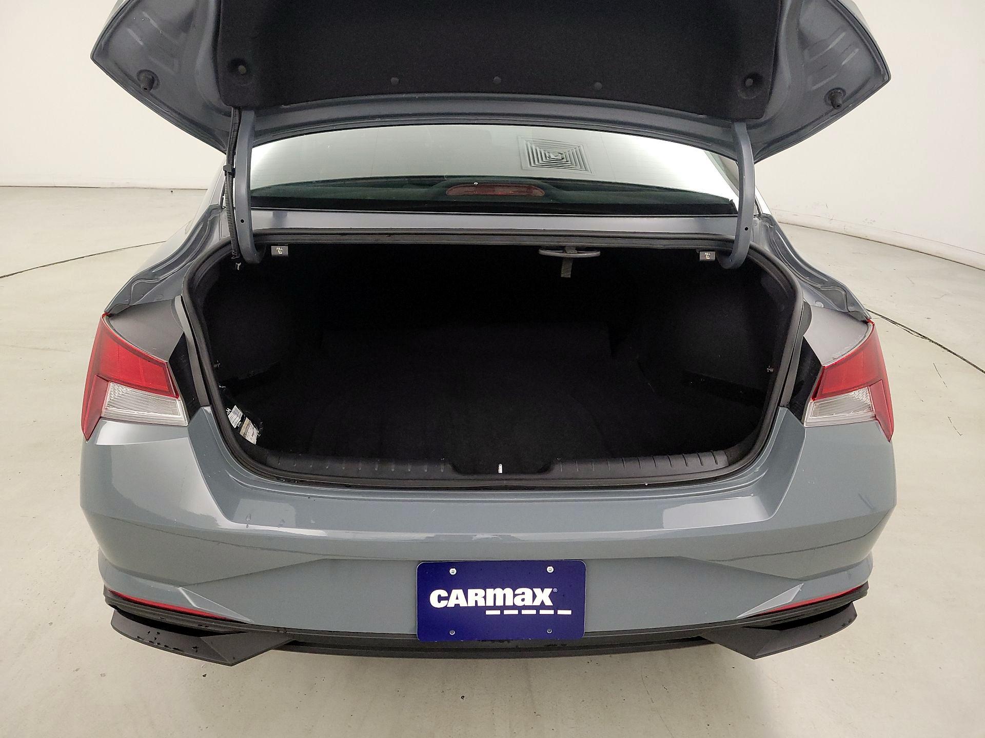 Thumbnail: 2022 Hyundai Elantra - 20