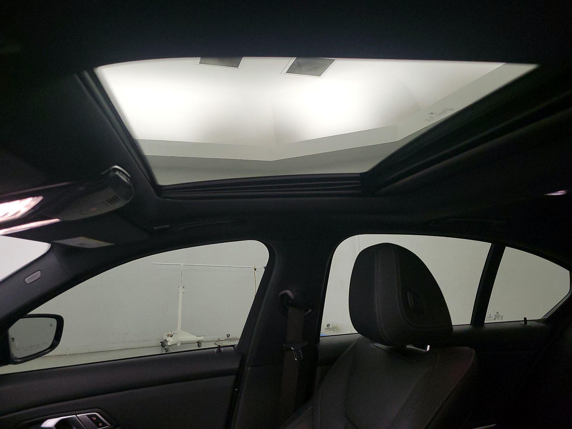 Thumbnail: 2022 BMW 3 Series - 20