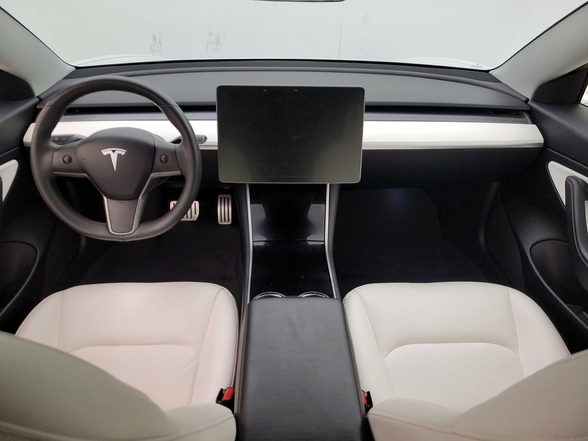 Thumbnail: 2020 Tesla Model 3 - 9